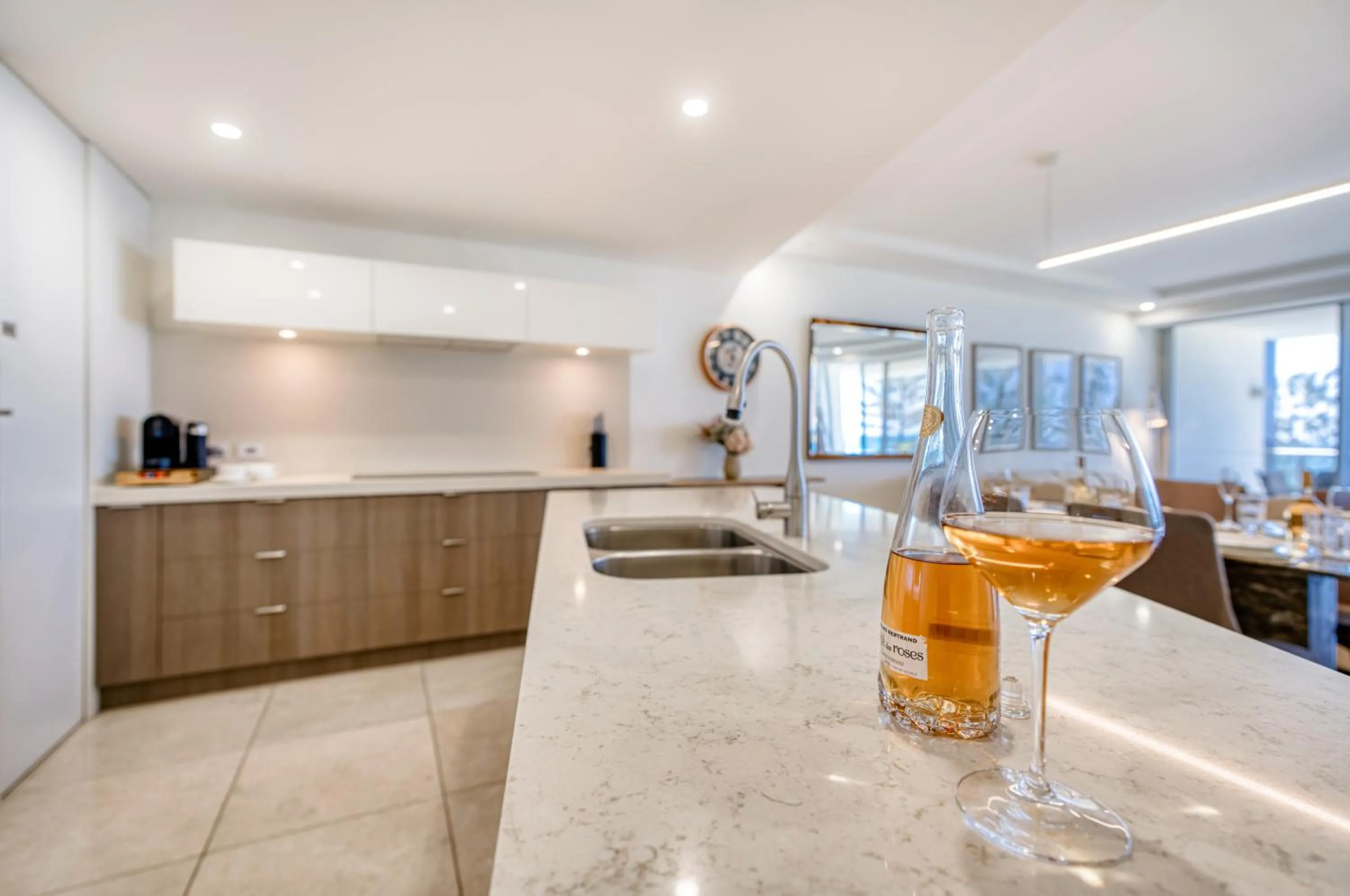 Kitchen or kitchenette in Sea Pearl A1 Beach Resort