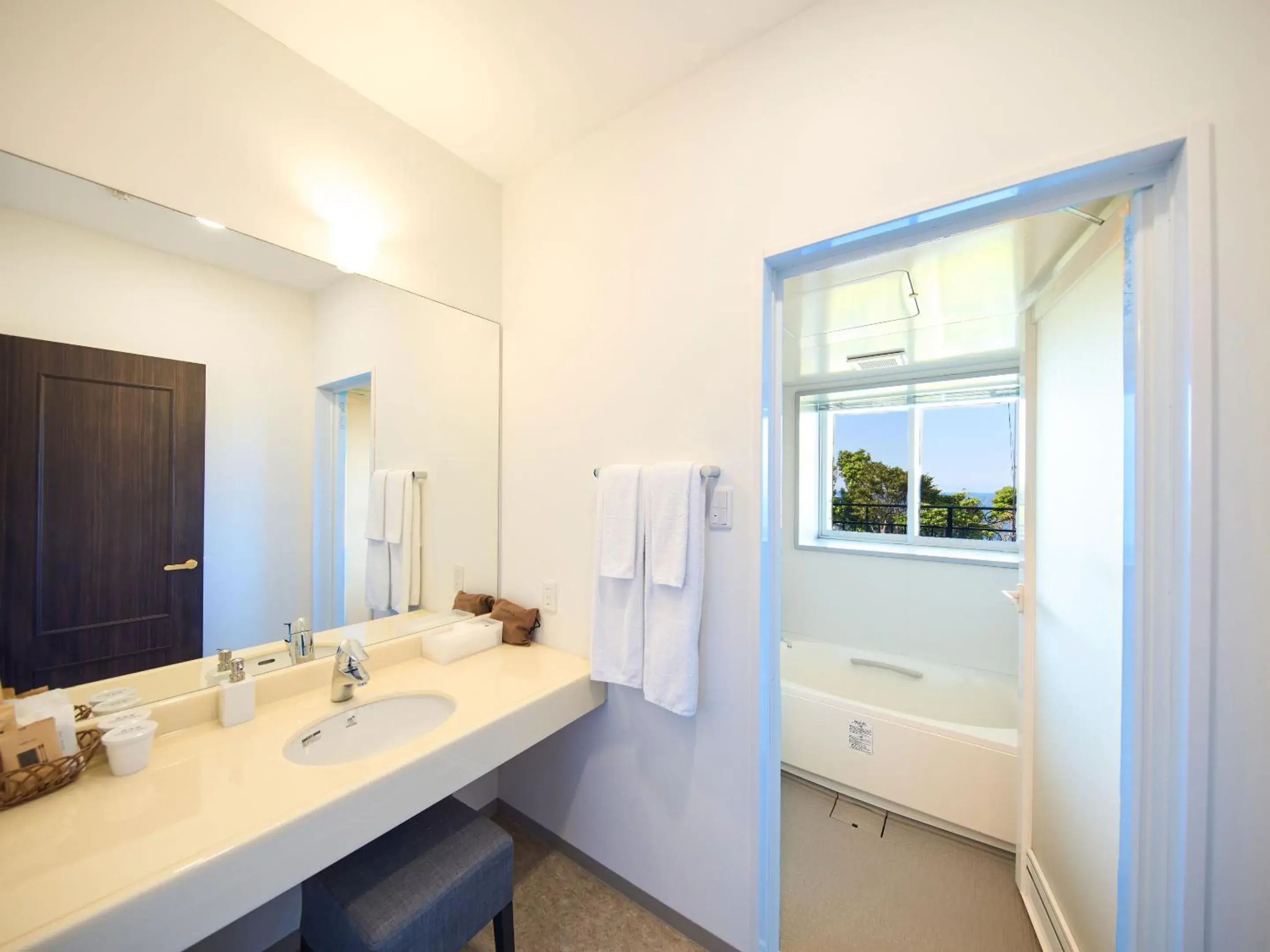 Superior Twin Room - single occupancy - Non-Smoking in Hotel Holistic Resort Wakayama Superior Twin Room - single occupancy - Non-Smoking in Hotel Holistic Resort Wakayama