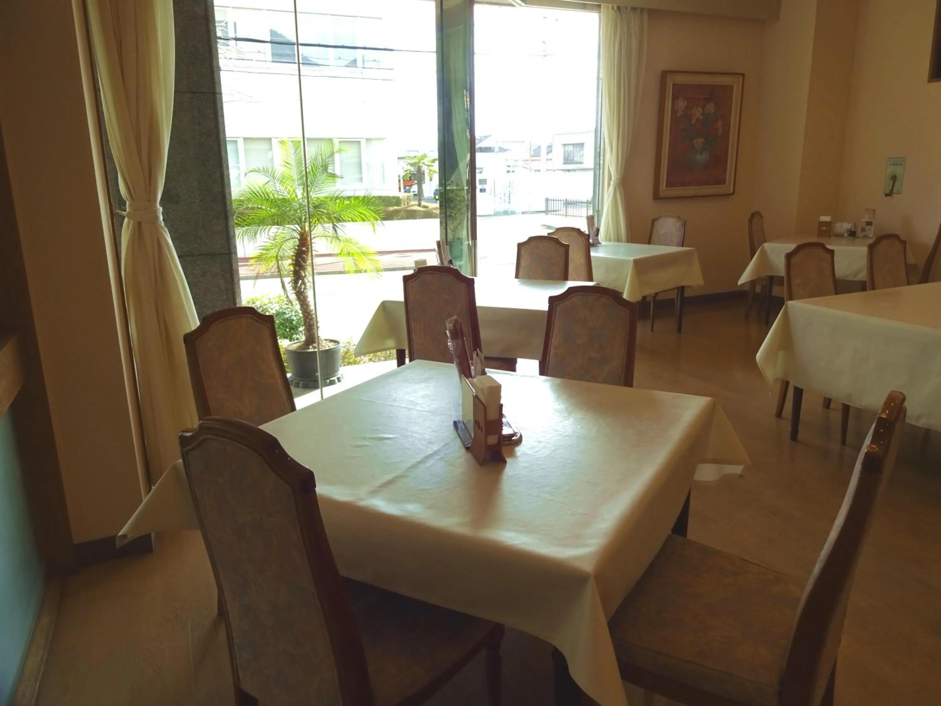 Restaurant/places to eat in Shingu UI Hotel