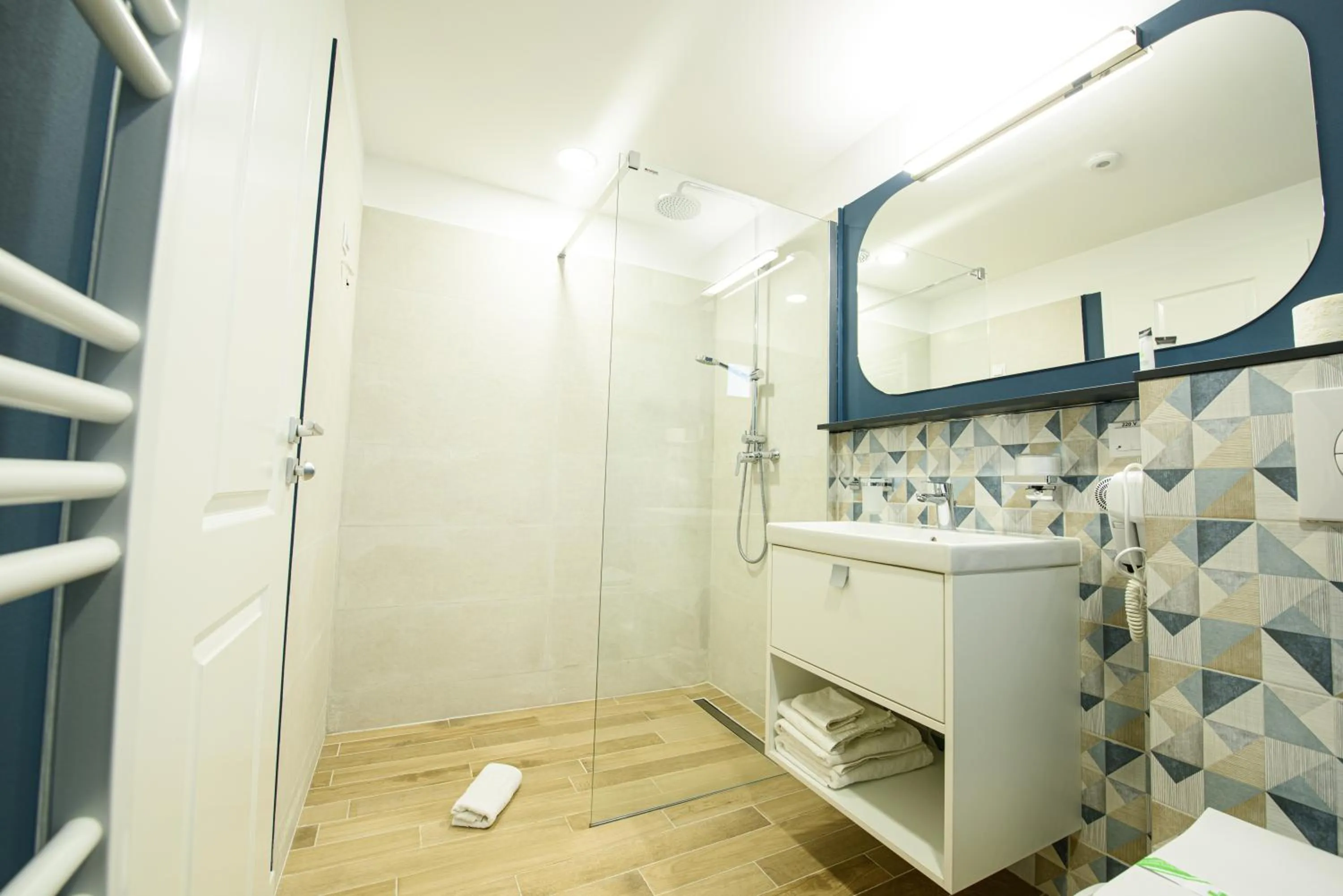 Shower in Vila Sarisa