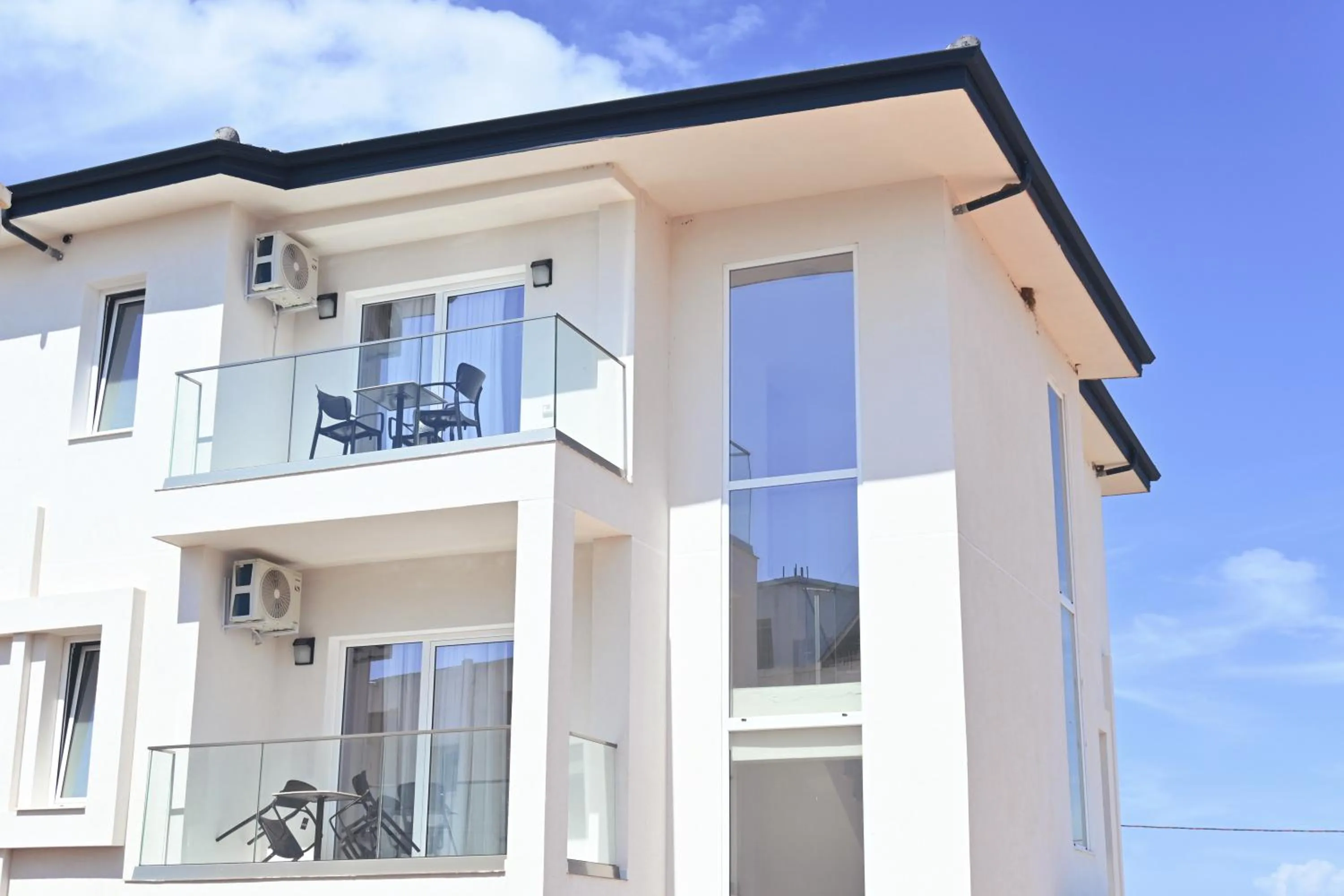 SEA & LAKE VIEW VILLA