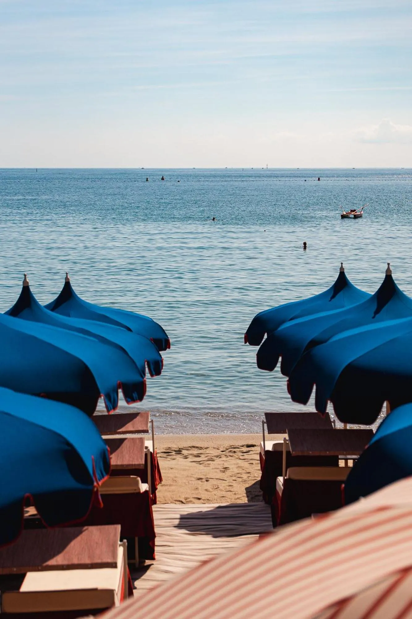 Beach in Eight Hotel Paraggi