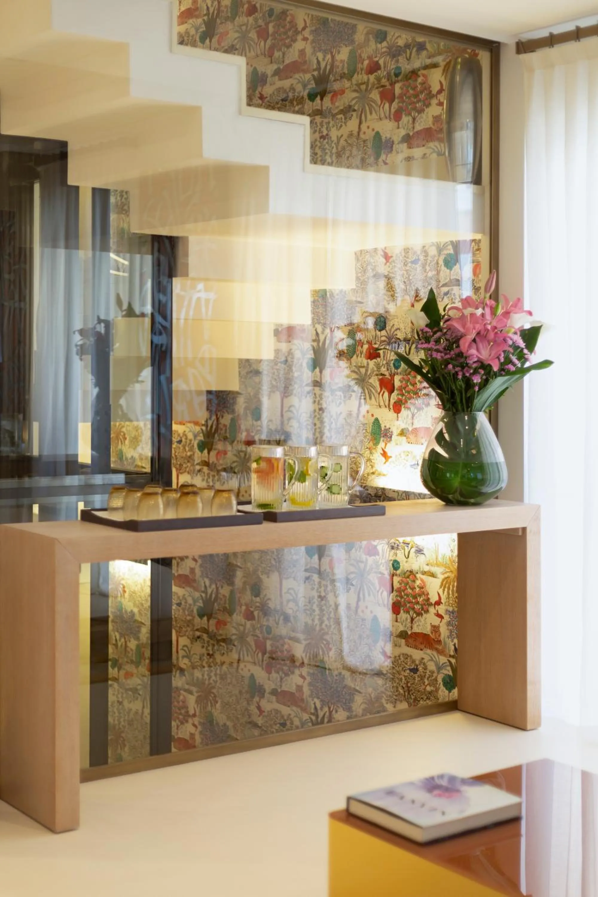 Lobby or reception in Eight Hotel Paraggi