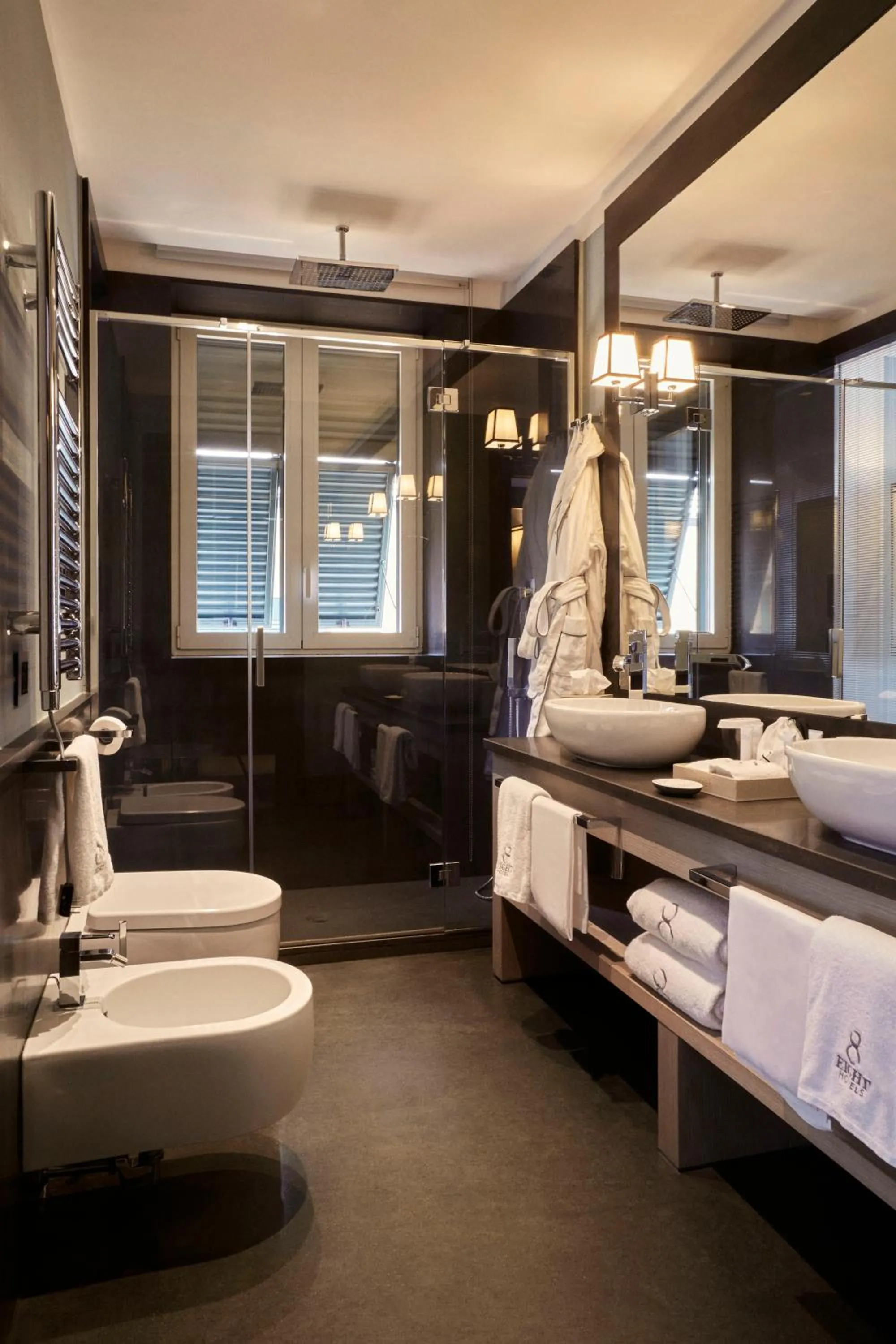 Bed in Eight Hotel Paraggi