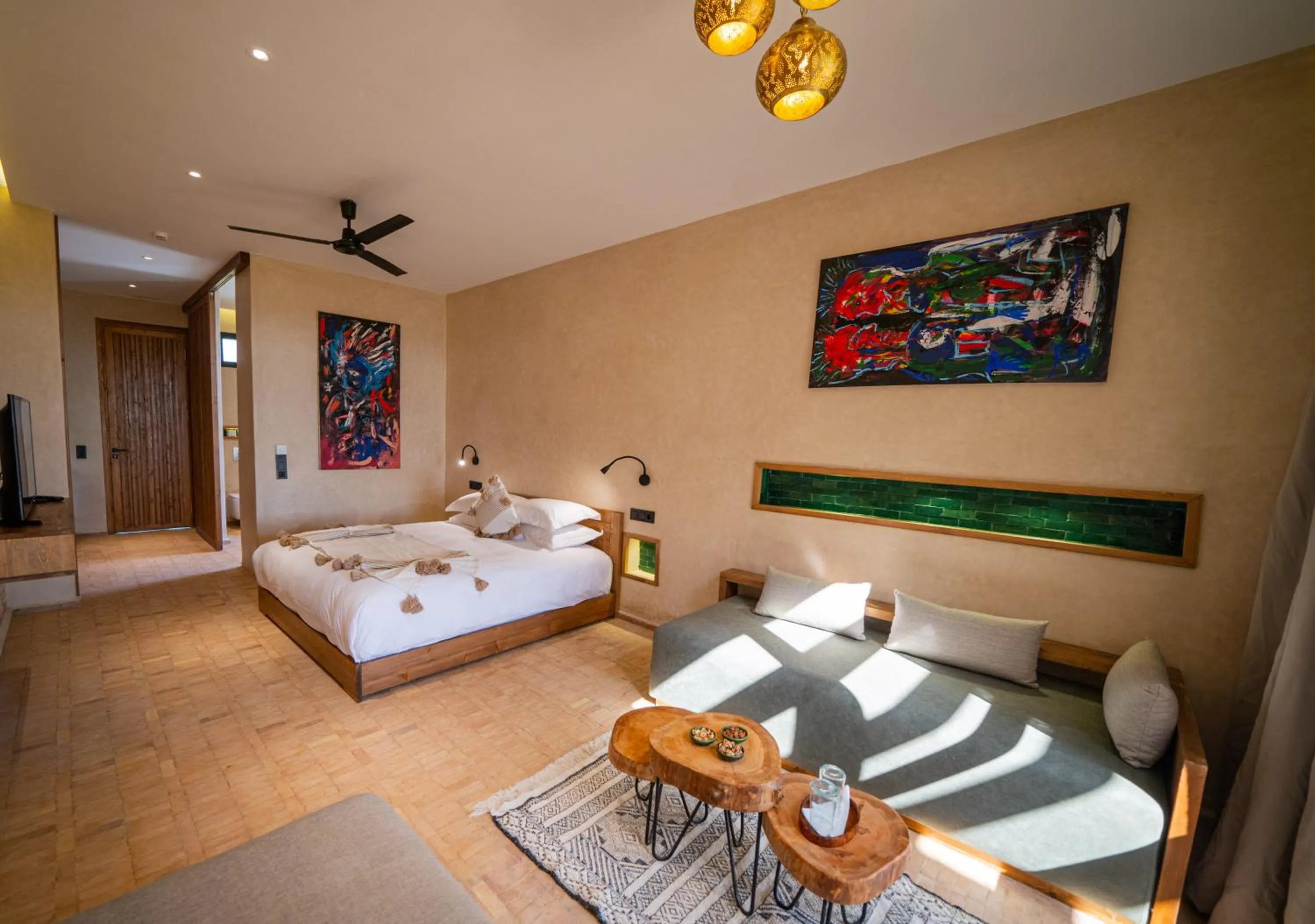 Seating area, Bed in BABERRIH Hôtel Hospitality Palaces & Resorts