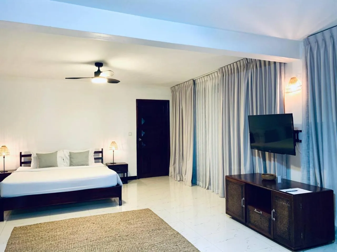 Property building, Bed in Jungle Addition