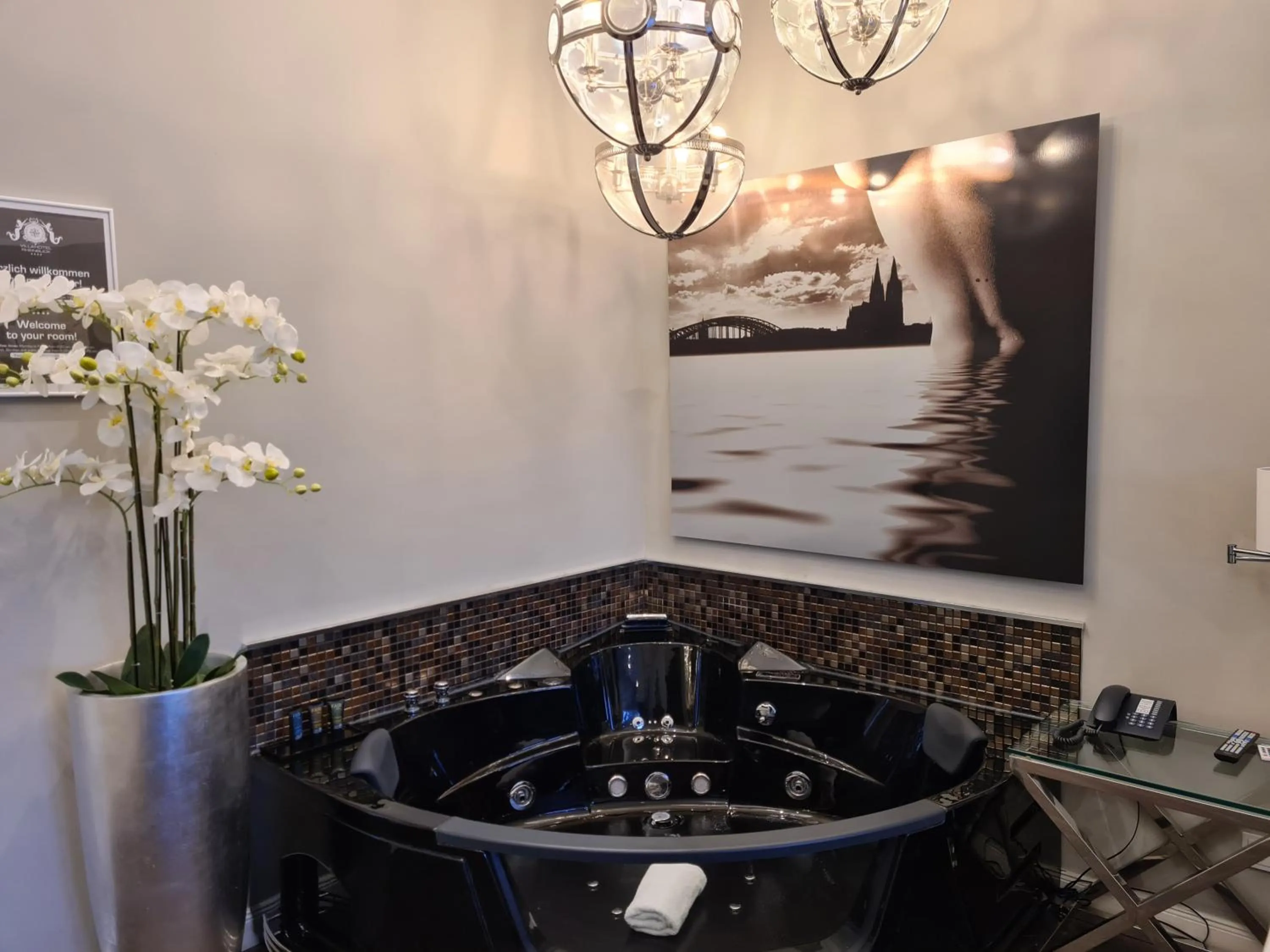 Hot Tub in Villahotel Rheinblick