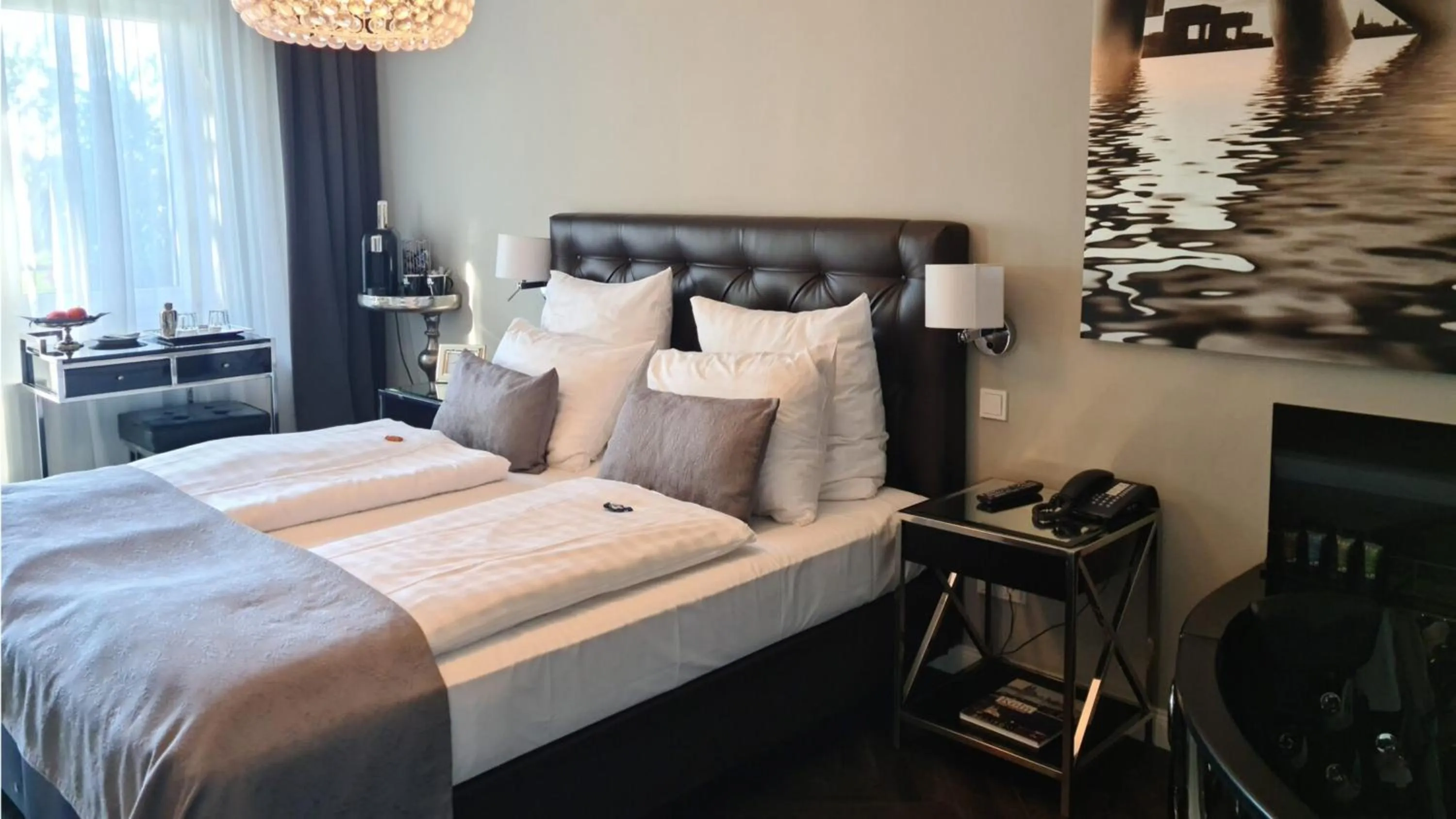 Photo of the whole room, Bed in Villahotel Rheinblick