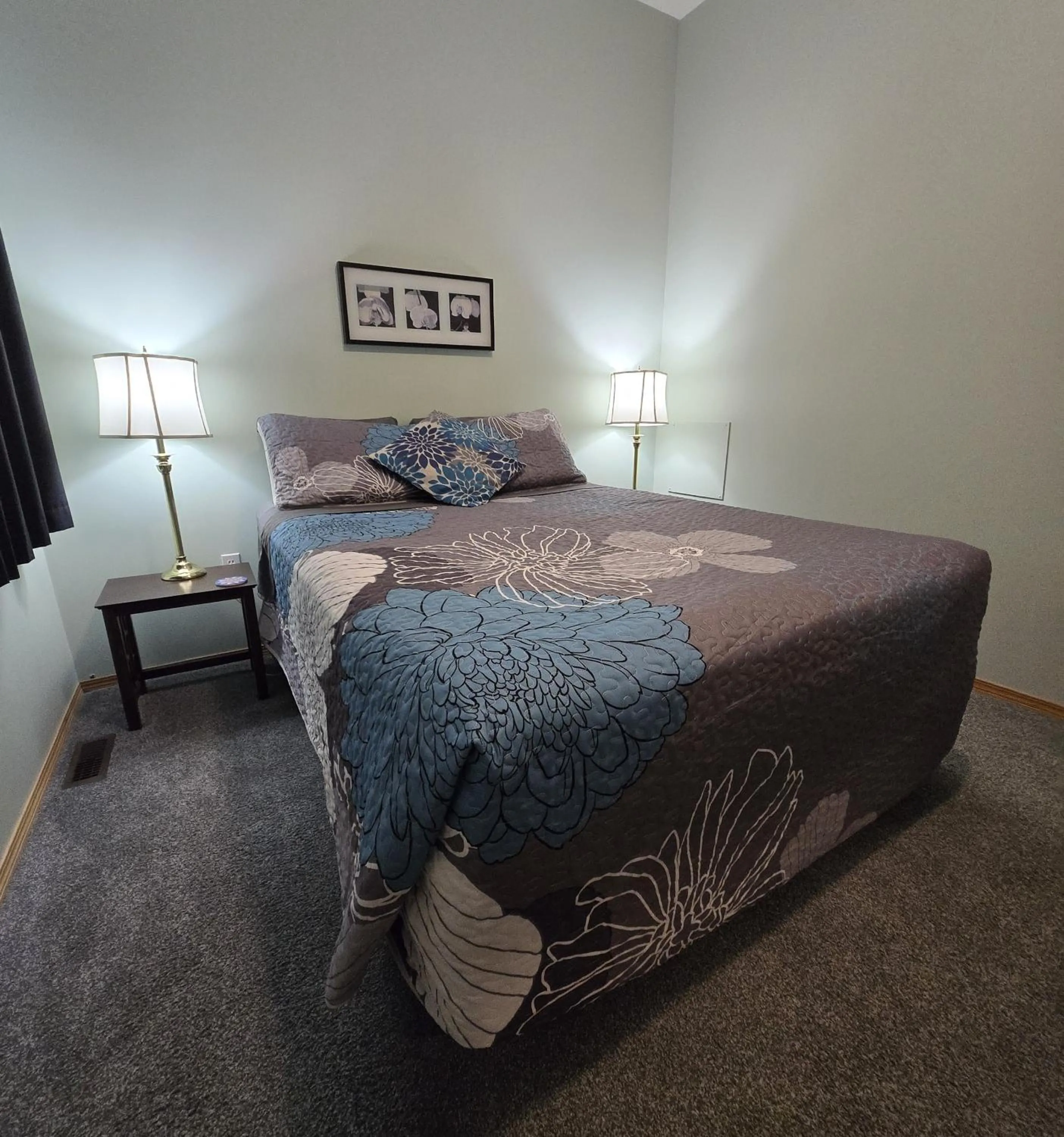 NEWCASTLE COUNTRY INN