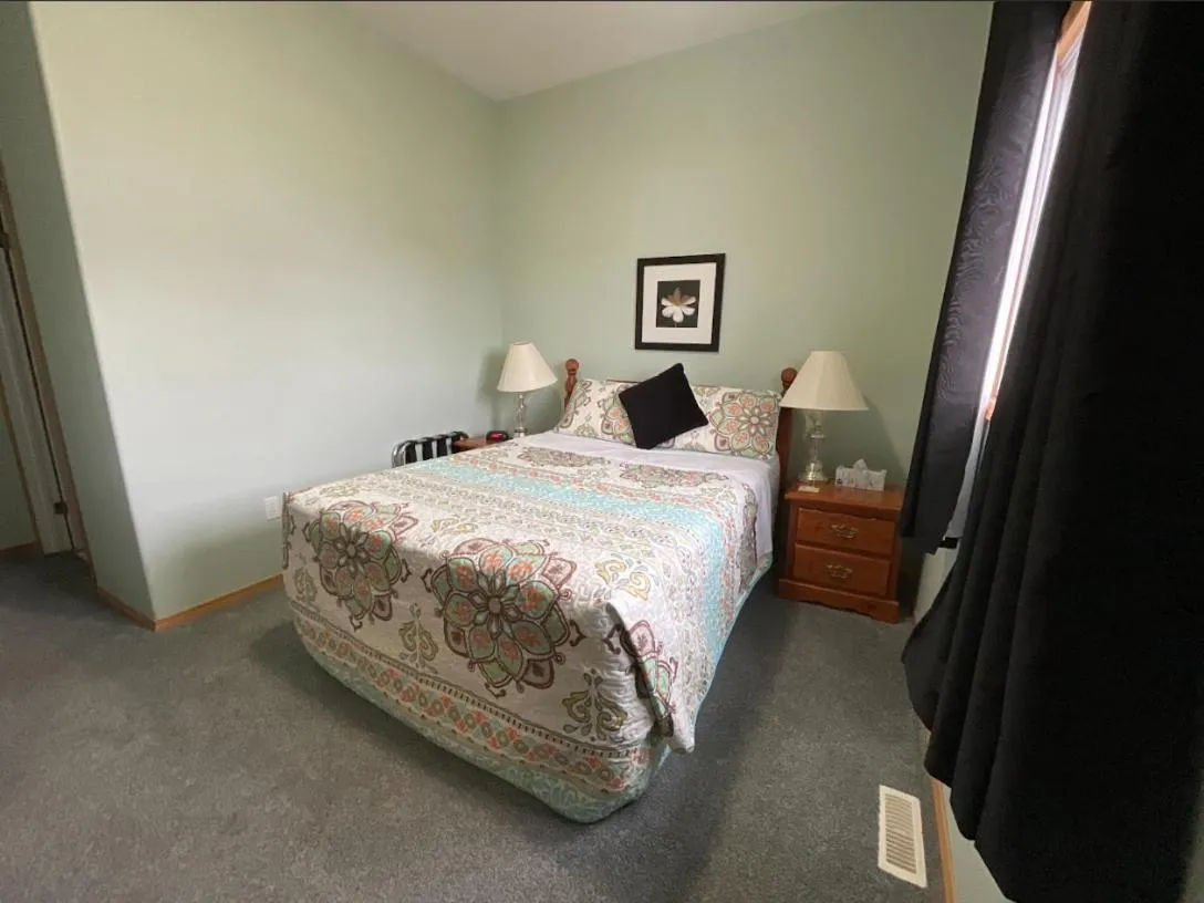 NEWCASTLE COUNTRY INN