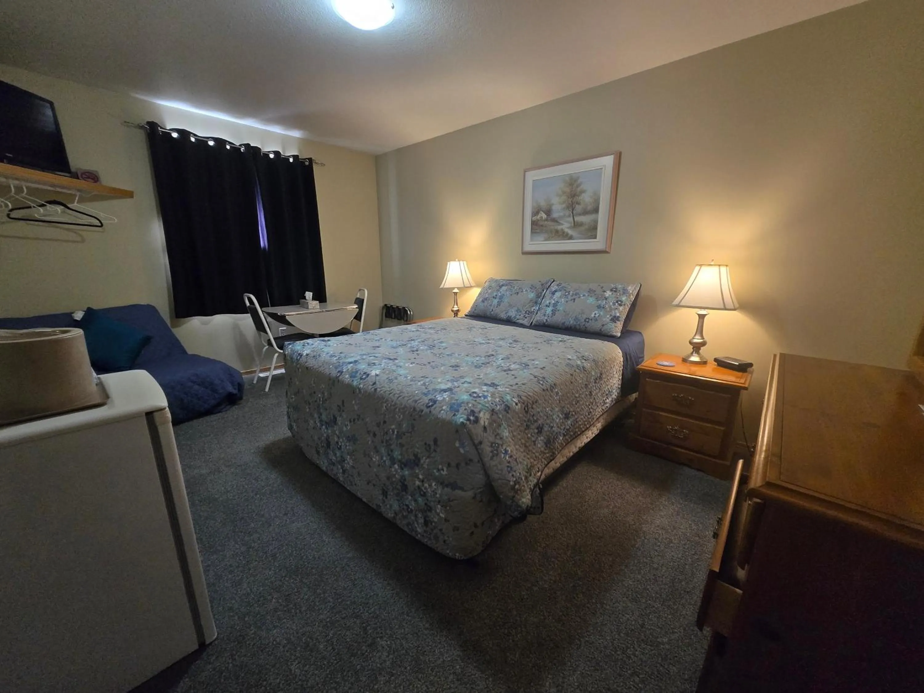 NEWCASTLE COUNTRY INN