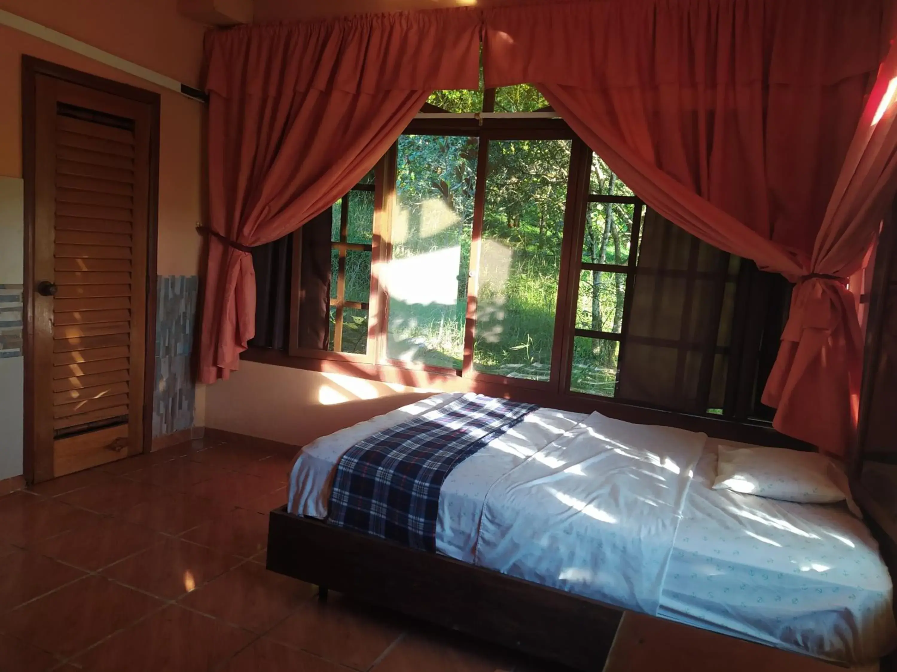 Single Room - single occupancy in Grand Selva Lodge & Tours Single Room - single occupancy in Grand Selva Lodge & Tours