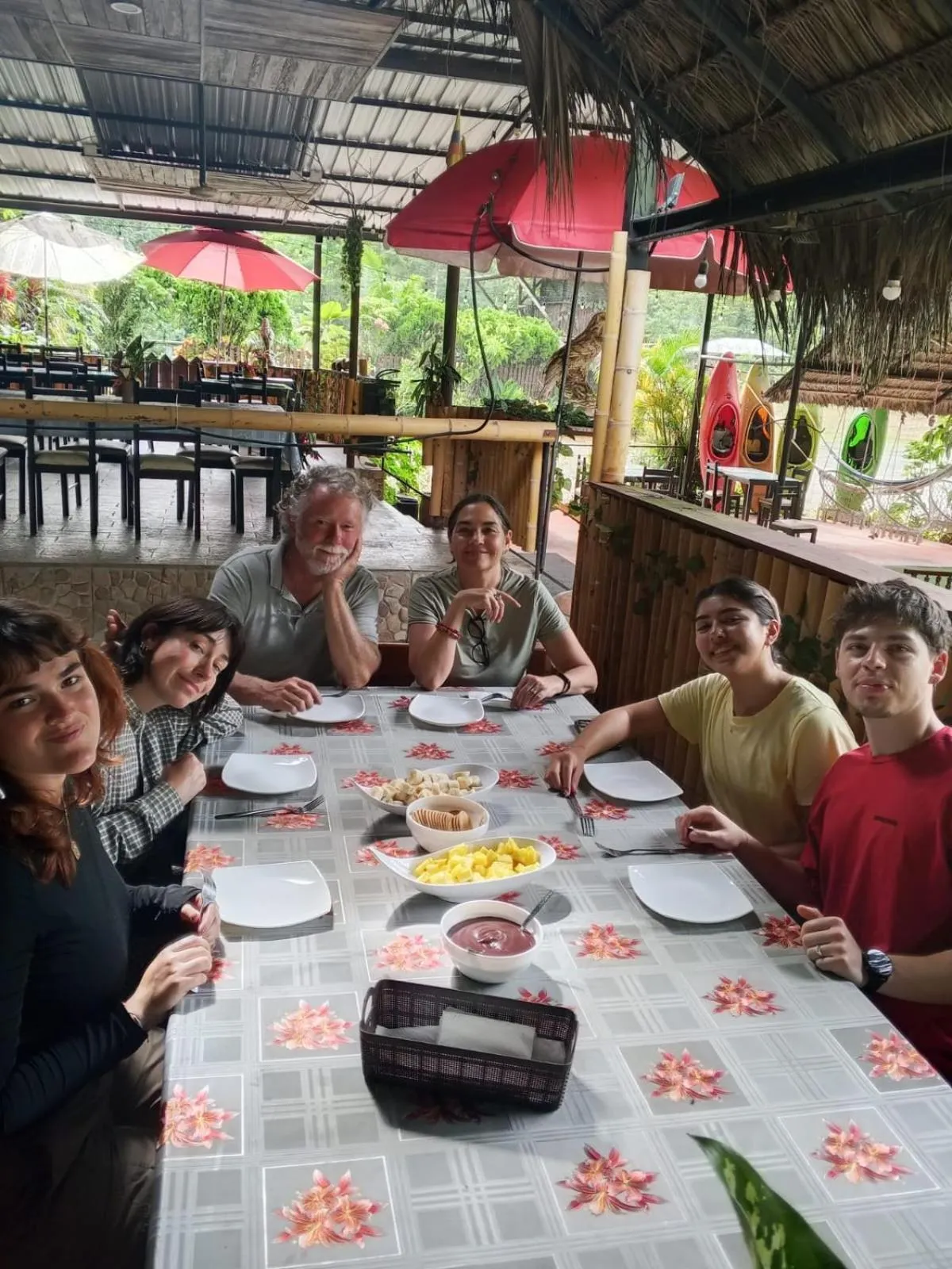 Restaurant/places to eat in Grand Selva Lodge & Tours