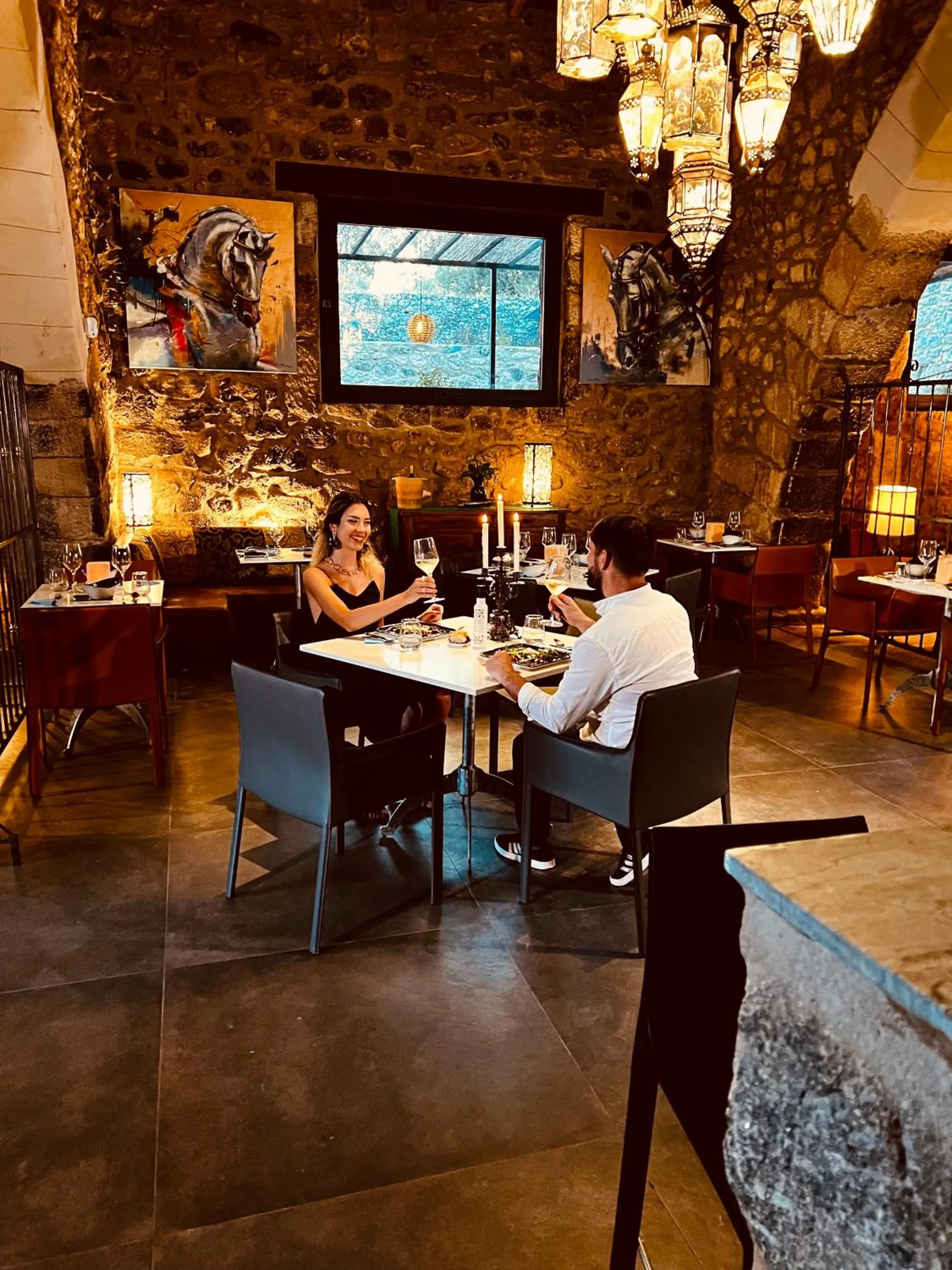 Restaurant/places to eat in Aqua Et Oleum