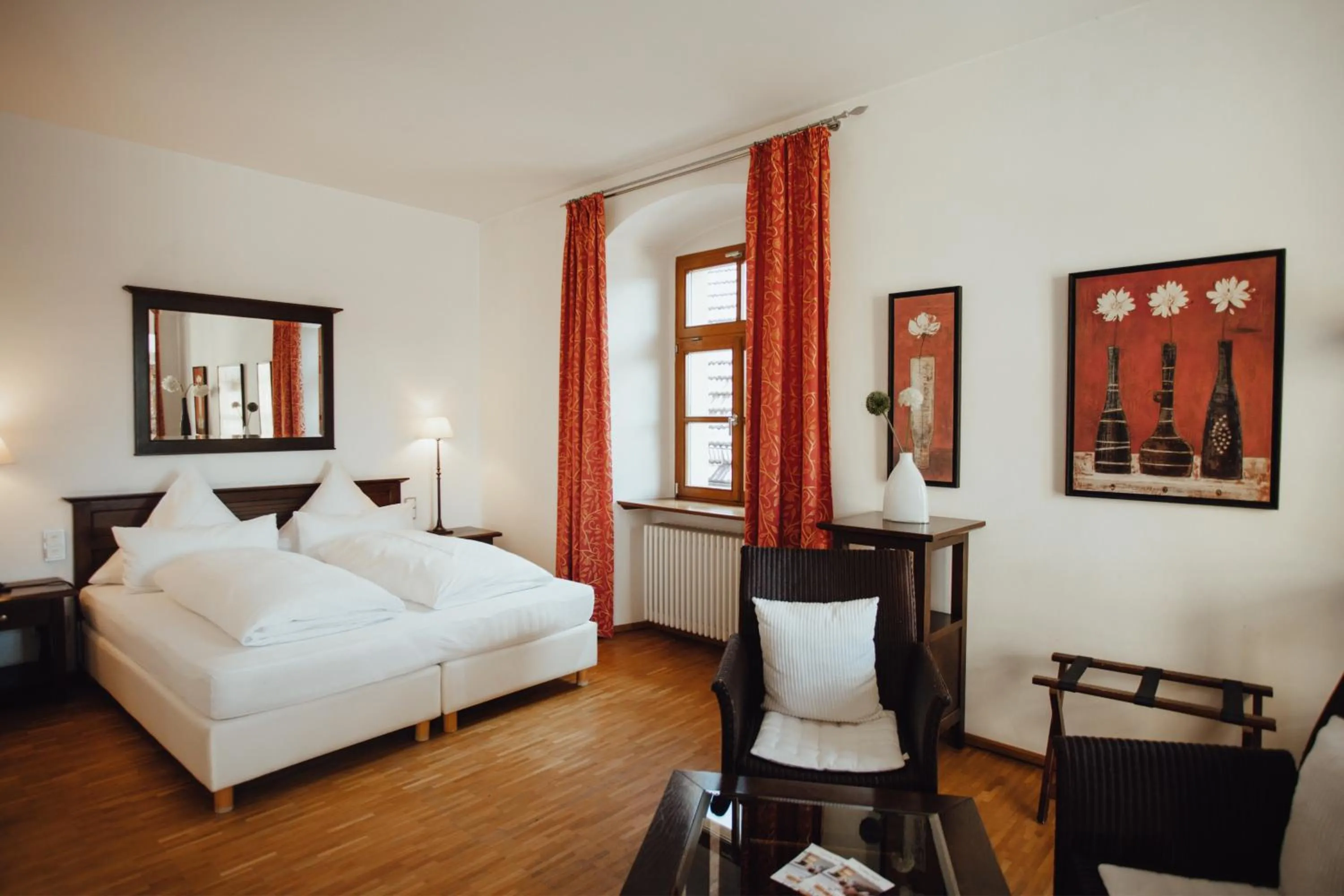 Photo of the whole room, Bed in Hotel "Alter Pfarrhof"