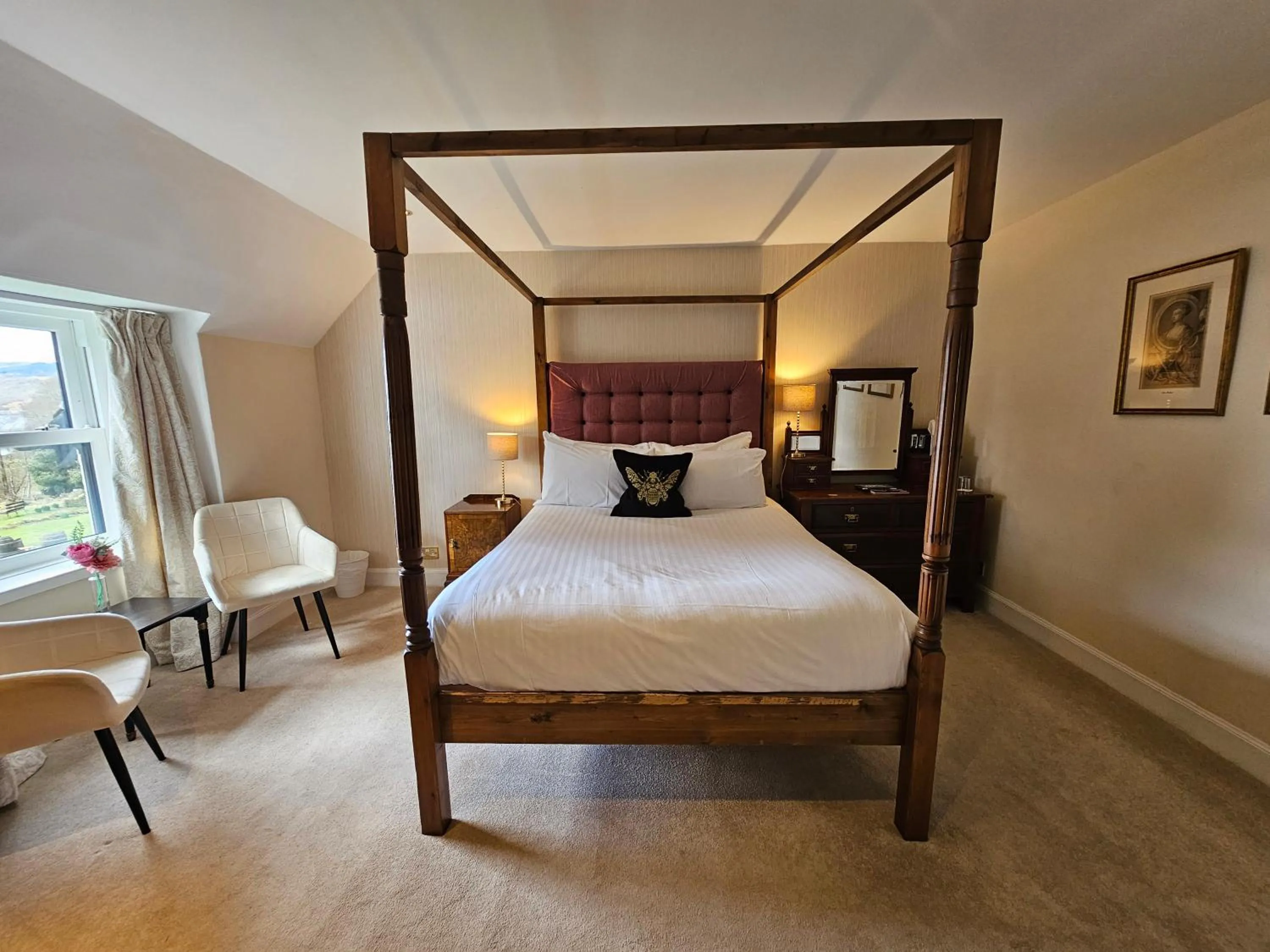 Bed in Taychreggan, Signature Collection by Eight Continents