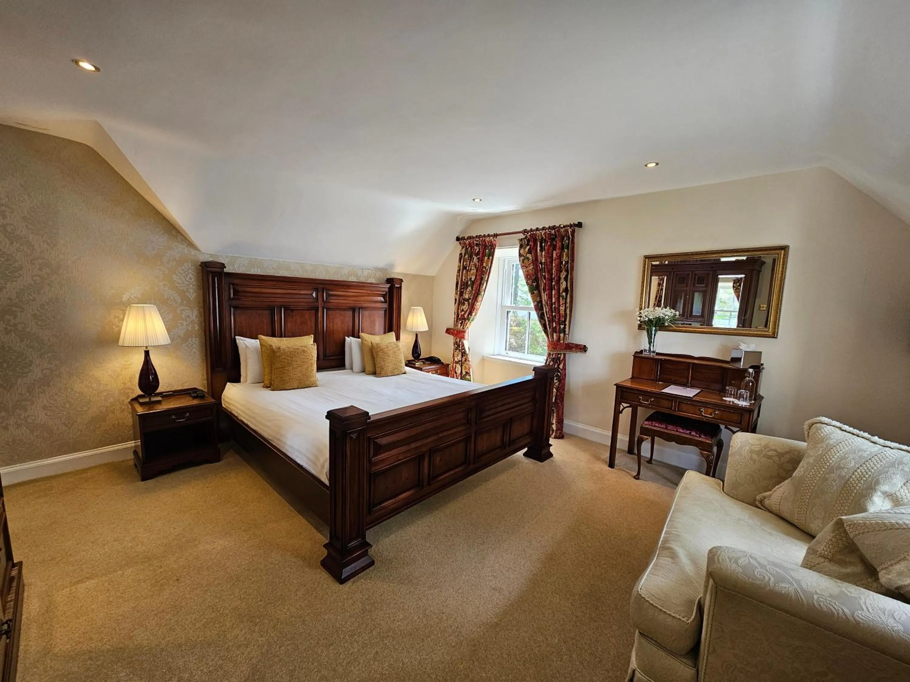 Bedroom, Bed in Taychreggan, Signature Collection by Eight Continents