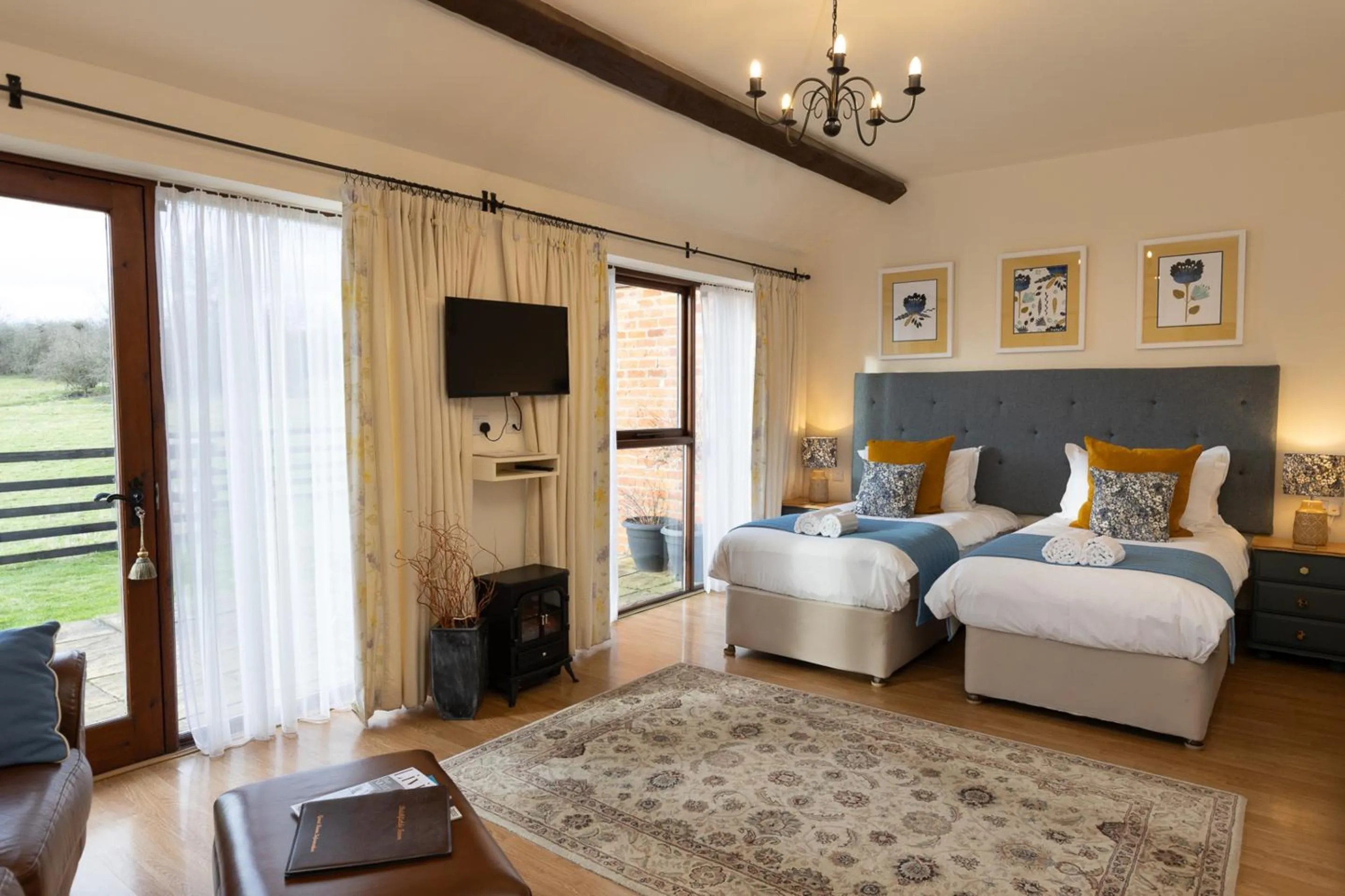 Bedroom, Bed in Brickfields Farm