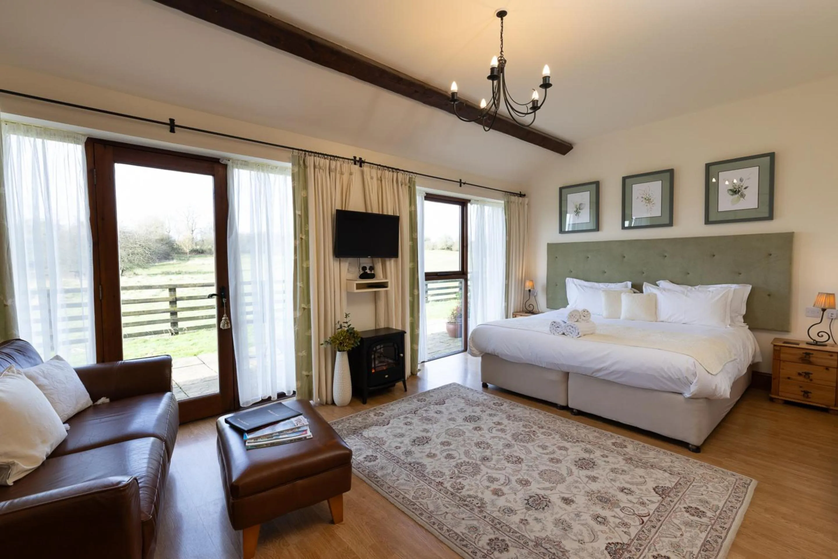 Bedroom, Bed in Brickfields Farm