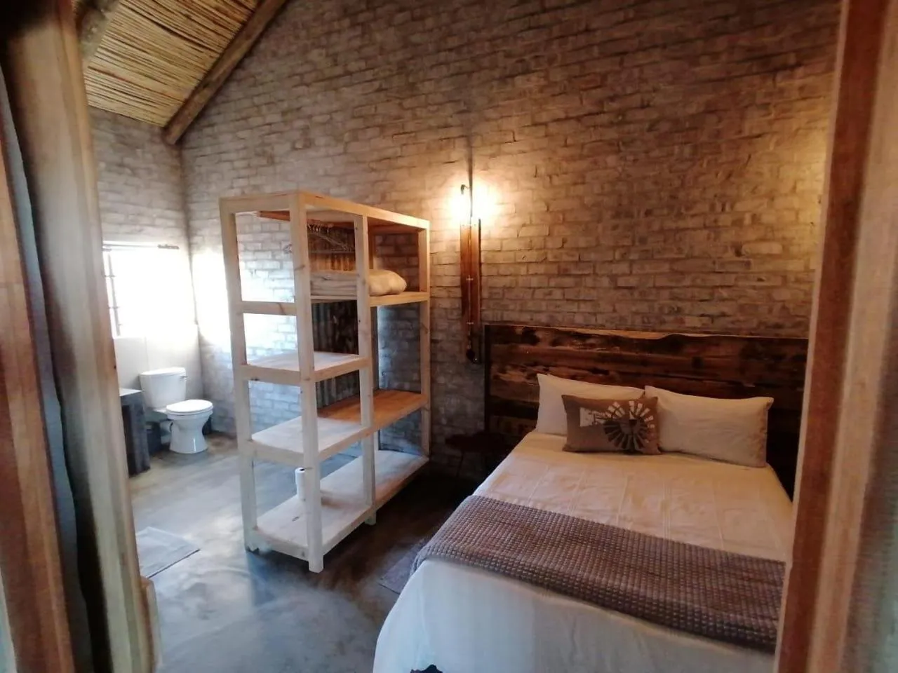 Toilet, Bed in Wolvekraal Guest Farm