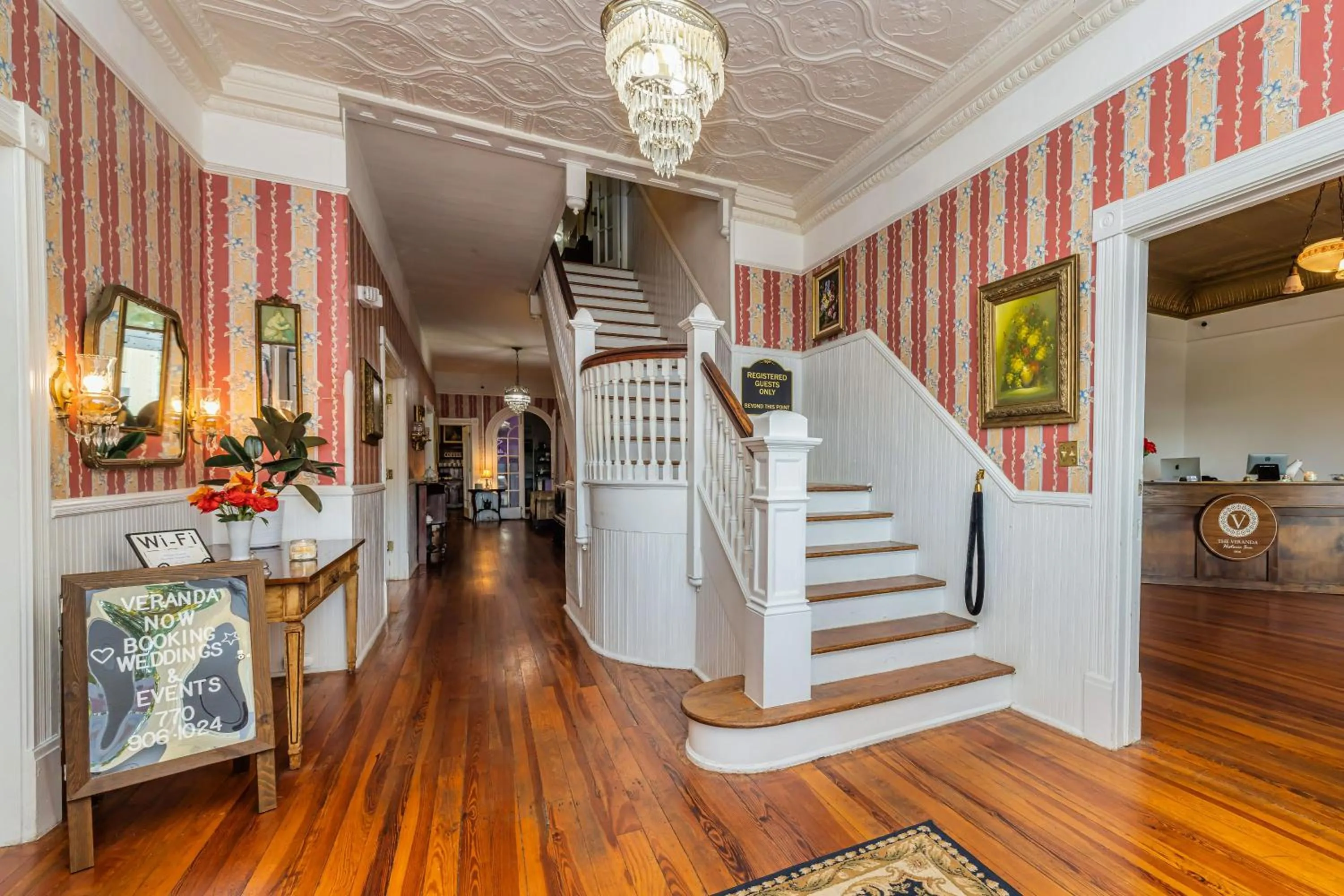 Veranda Historic Inn