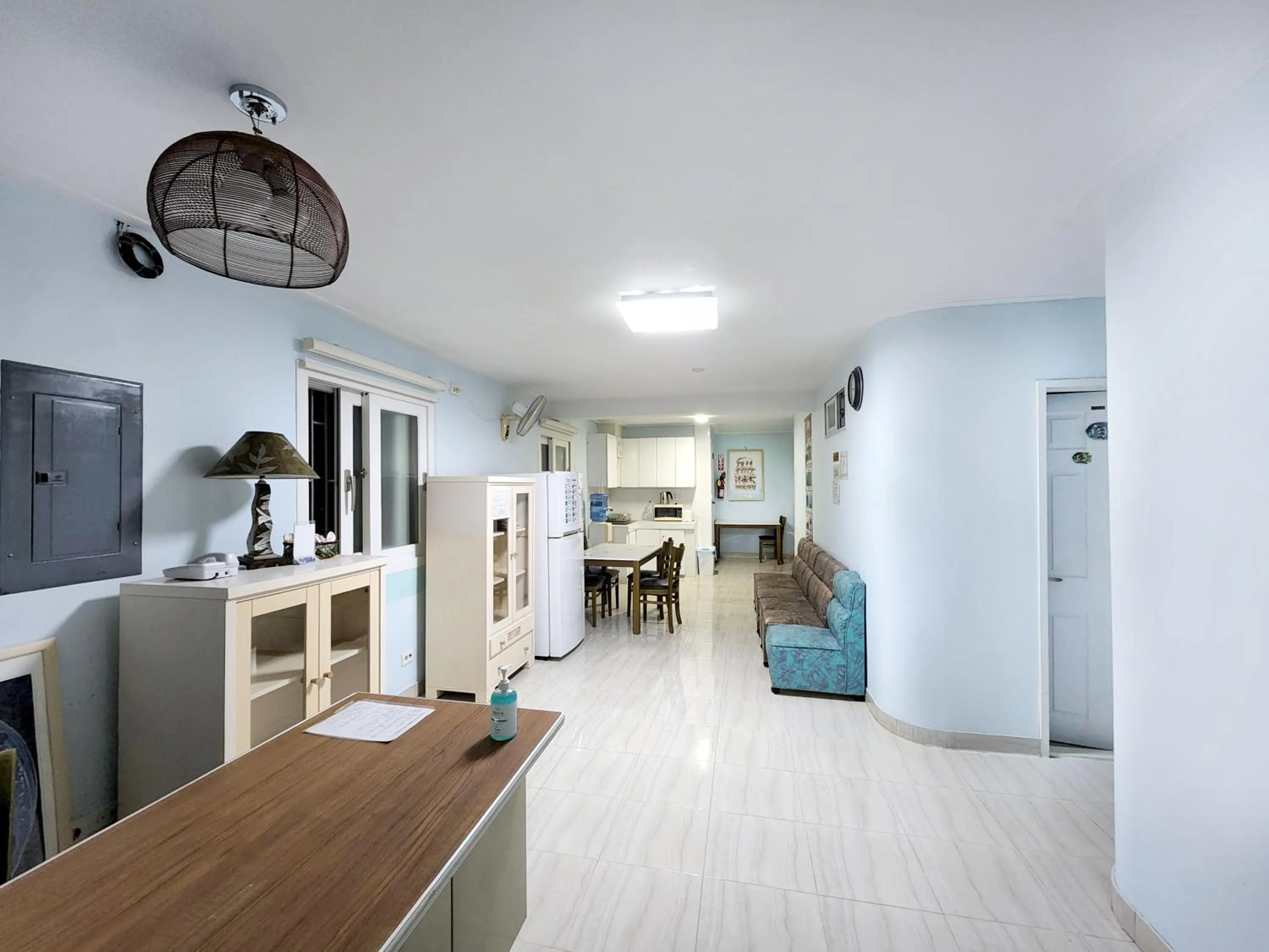 Communal kitchen in Daora guesthouse