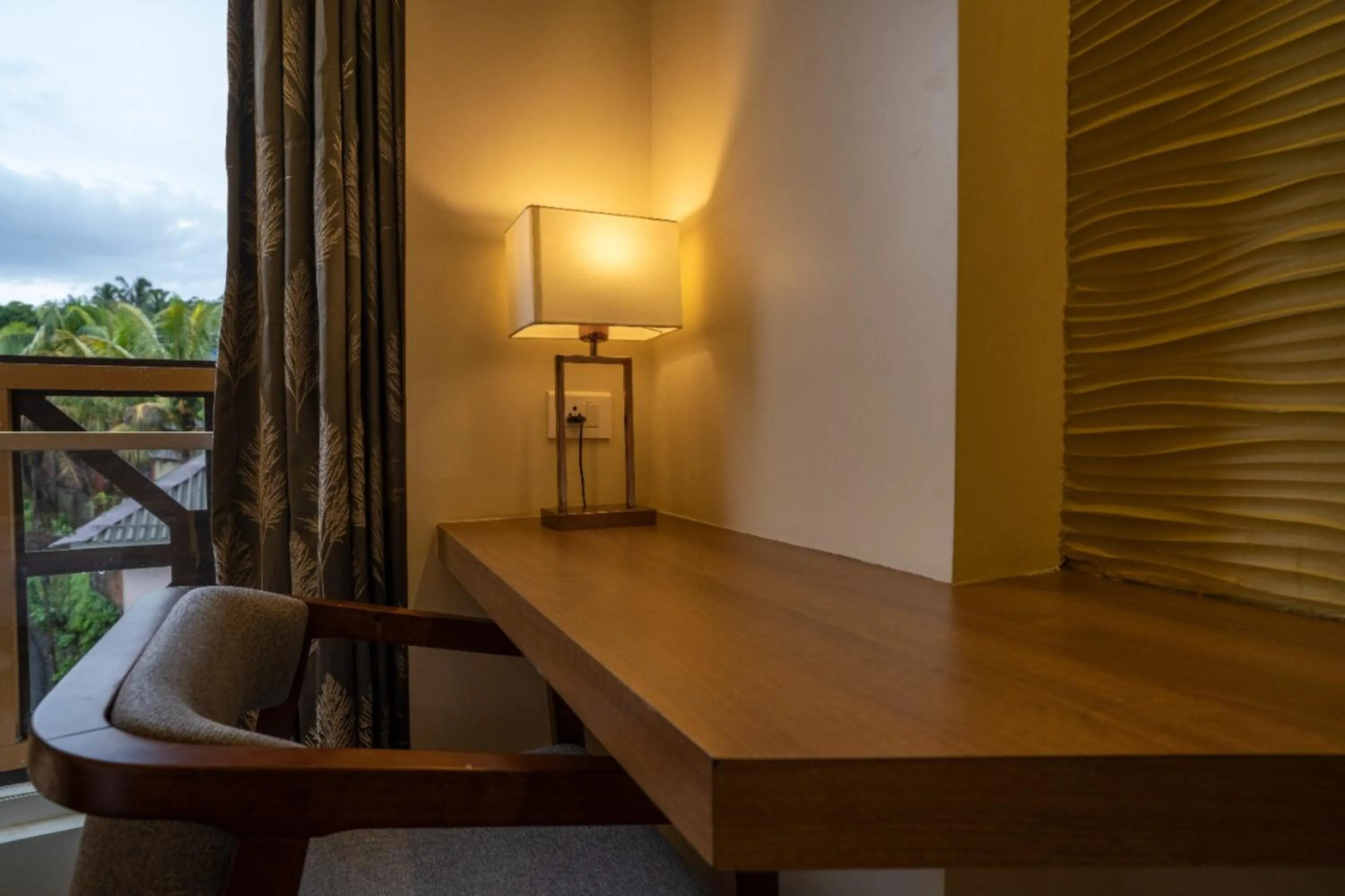 Property building in BayLeaf Inn