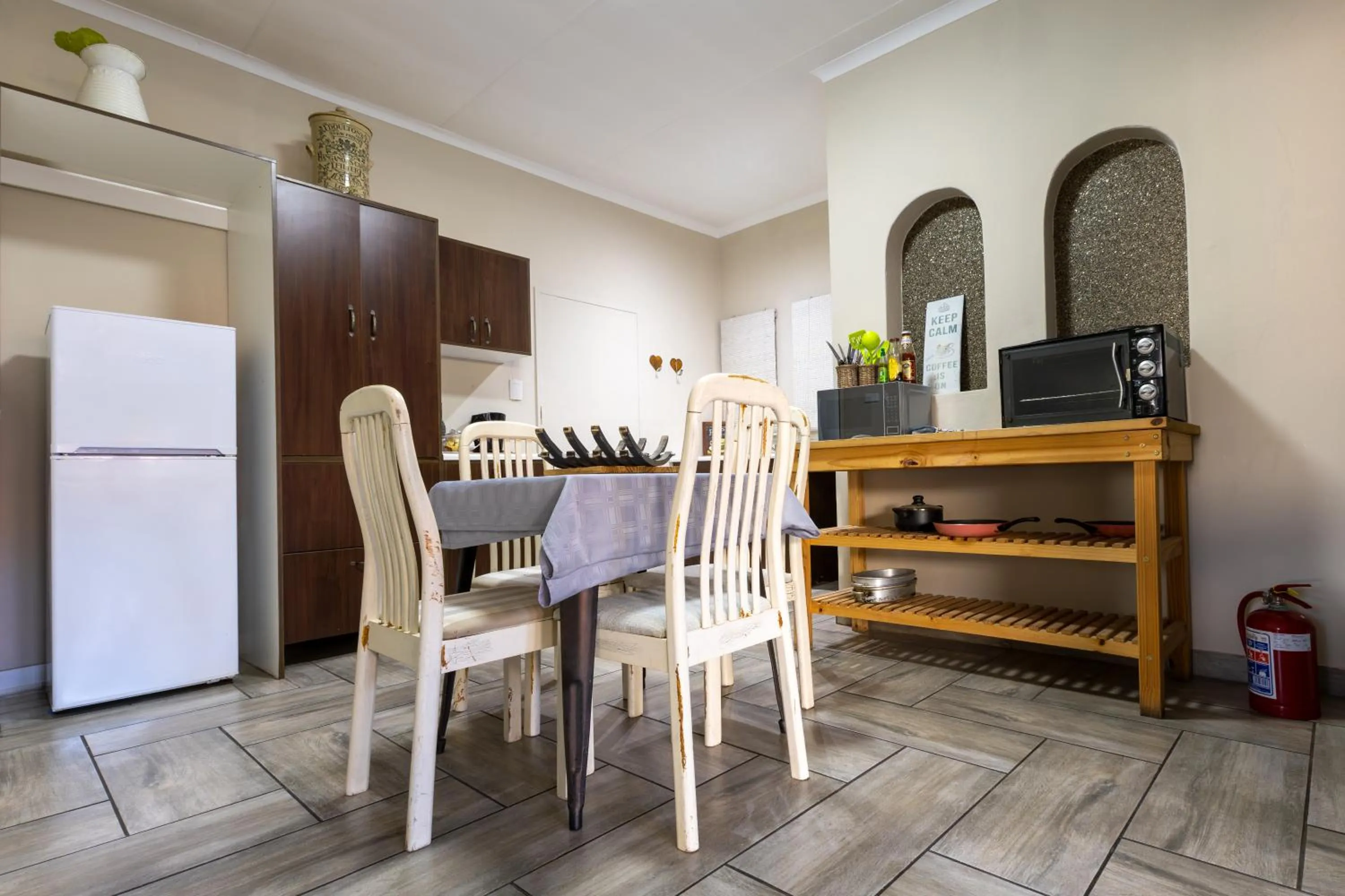 Coffee/tea facilities in Solo Gracia Guesthouse