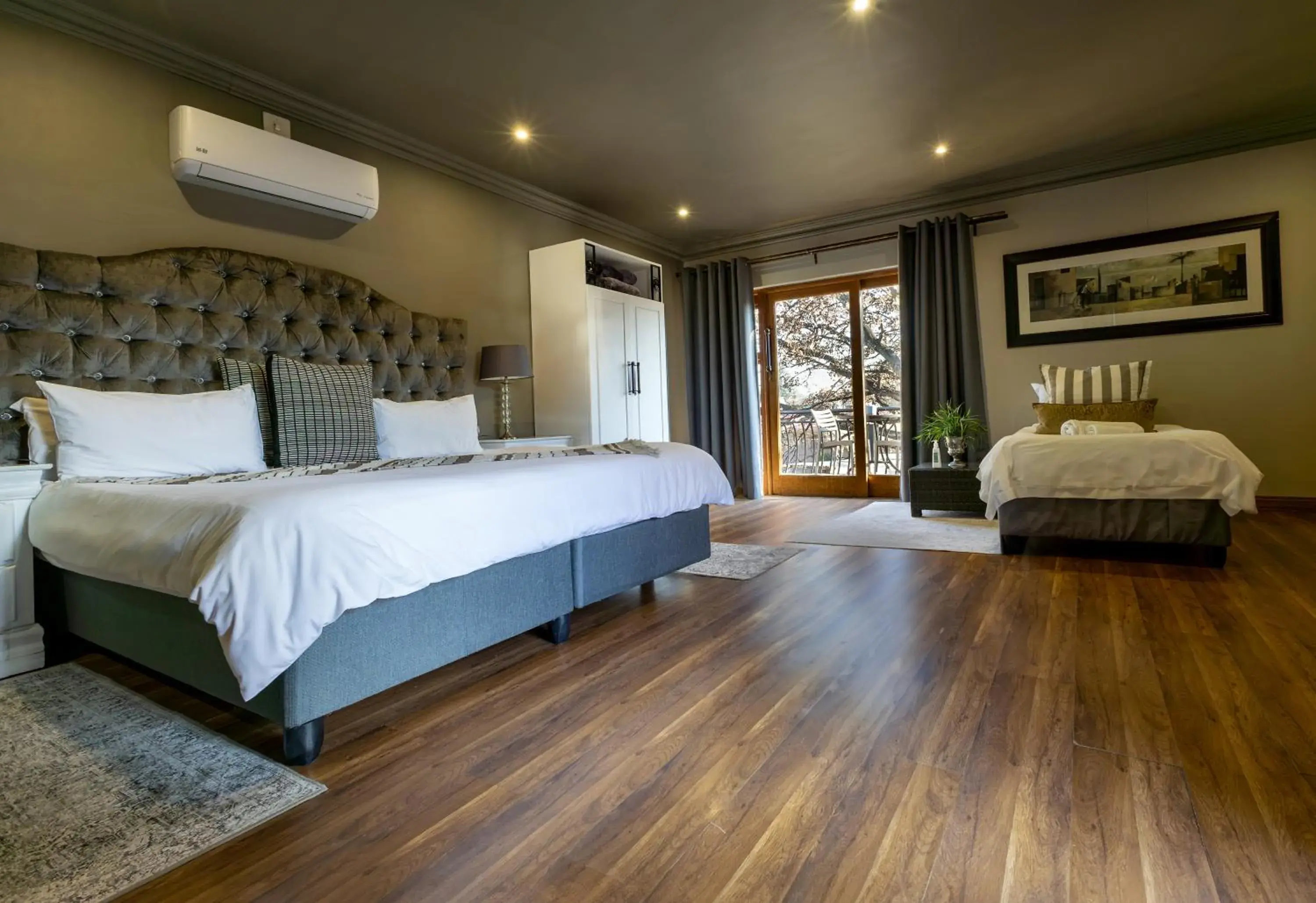 Deluxe Double Room with Balcony in Solo Gracia Guesthouse Deluxe Double Room with Balcony in Solo Gracia Guesthouse