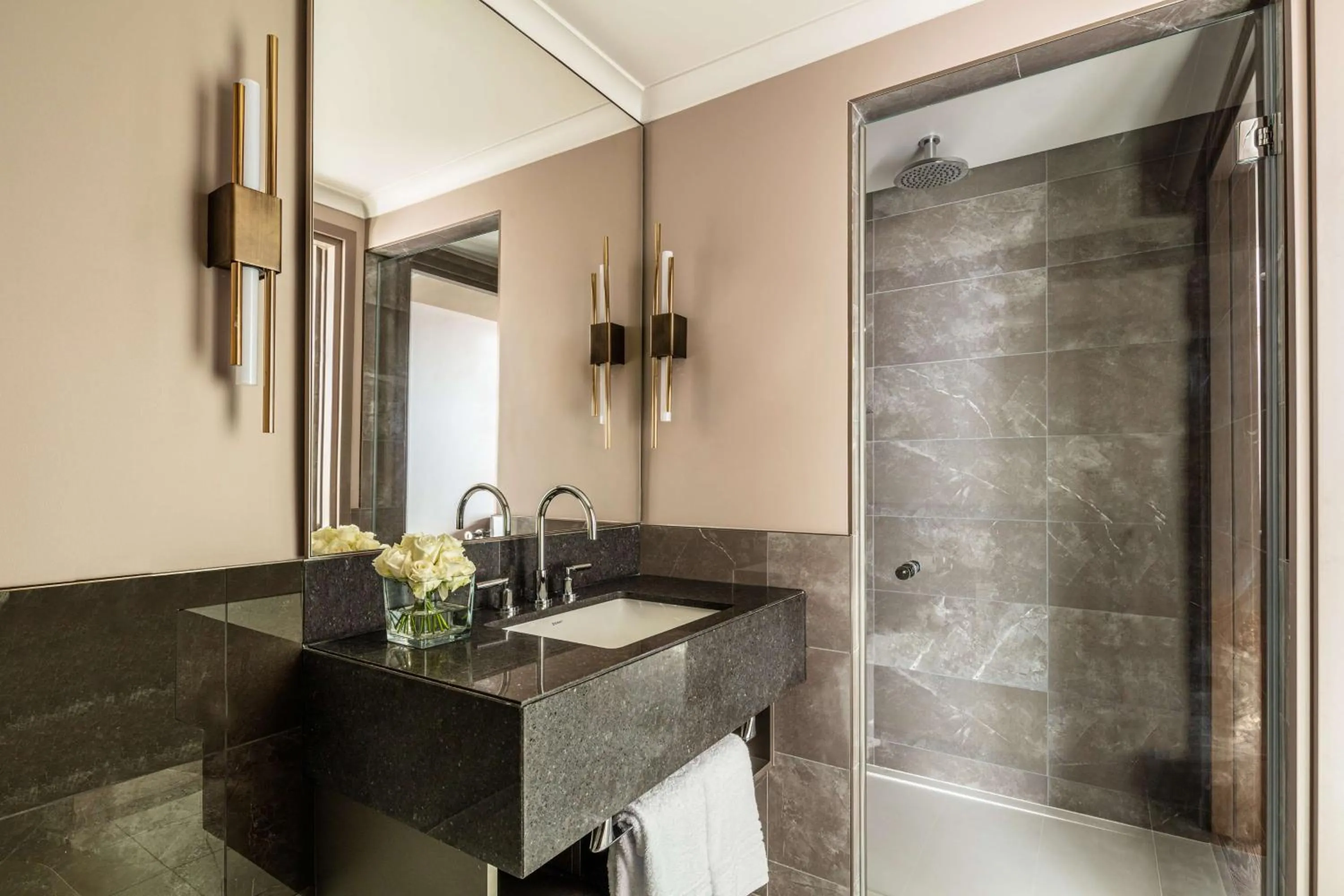 Bathroom in Anantara Plaza Nice Hotel - A Leading Hotel of the World