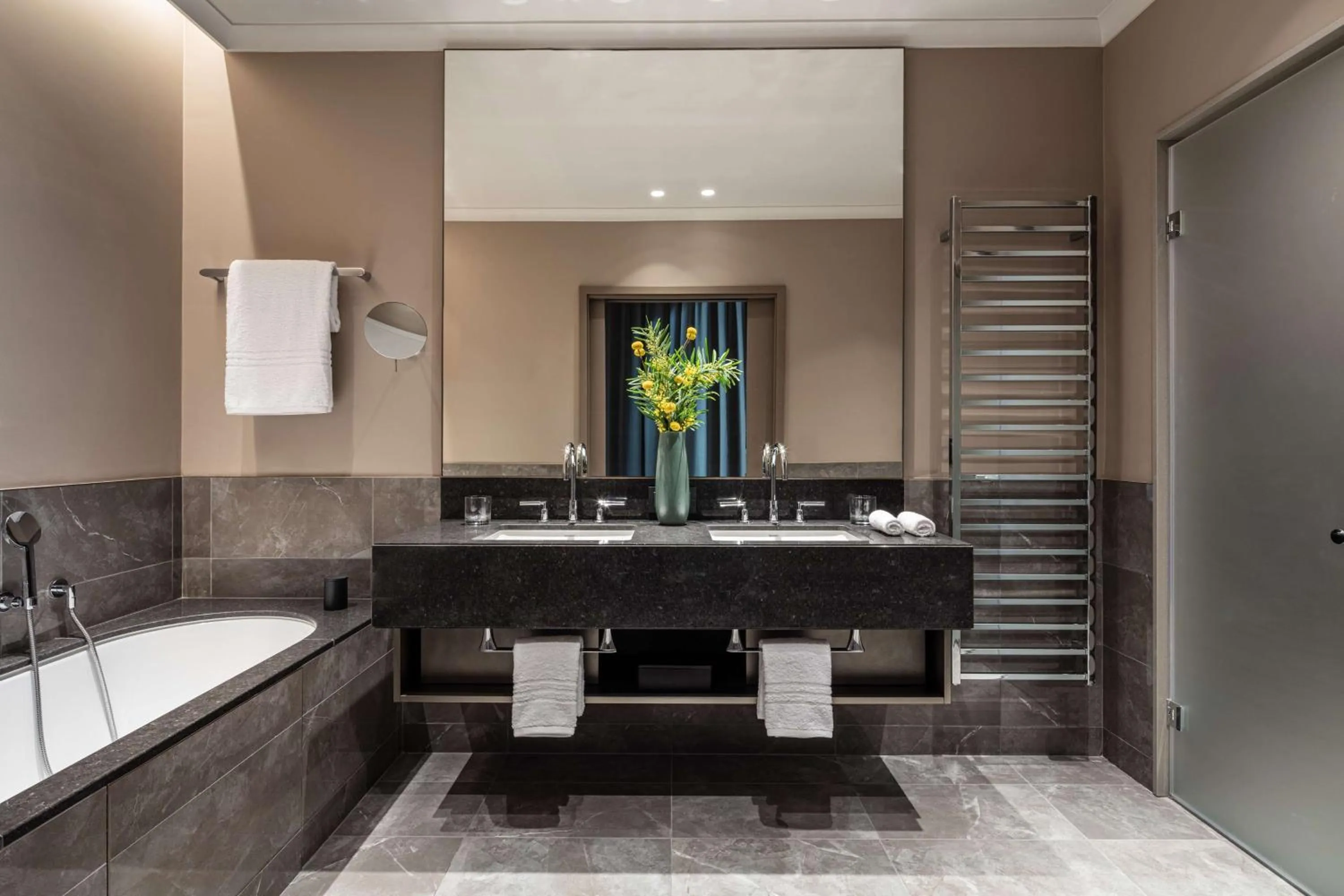 Bathroom in Anantara Plaza Nice Hotel - A Leading Hotel of the World