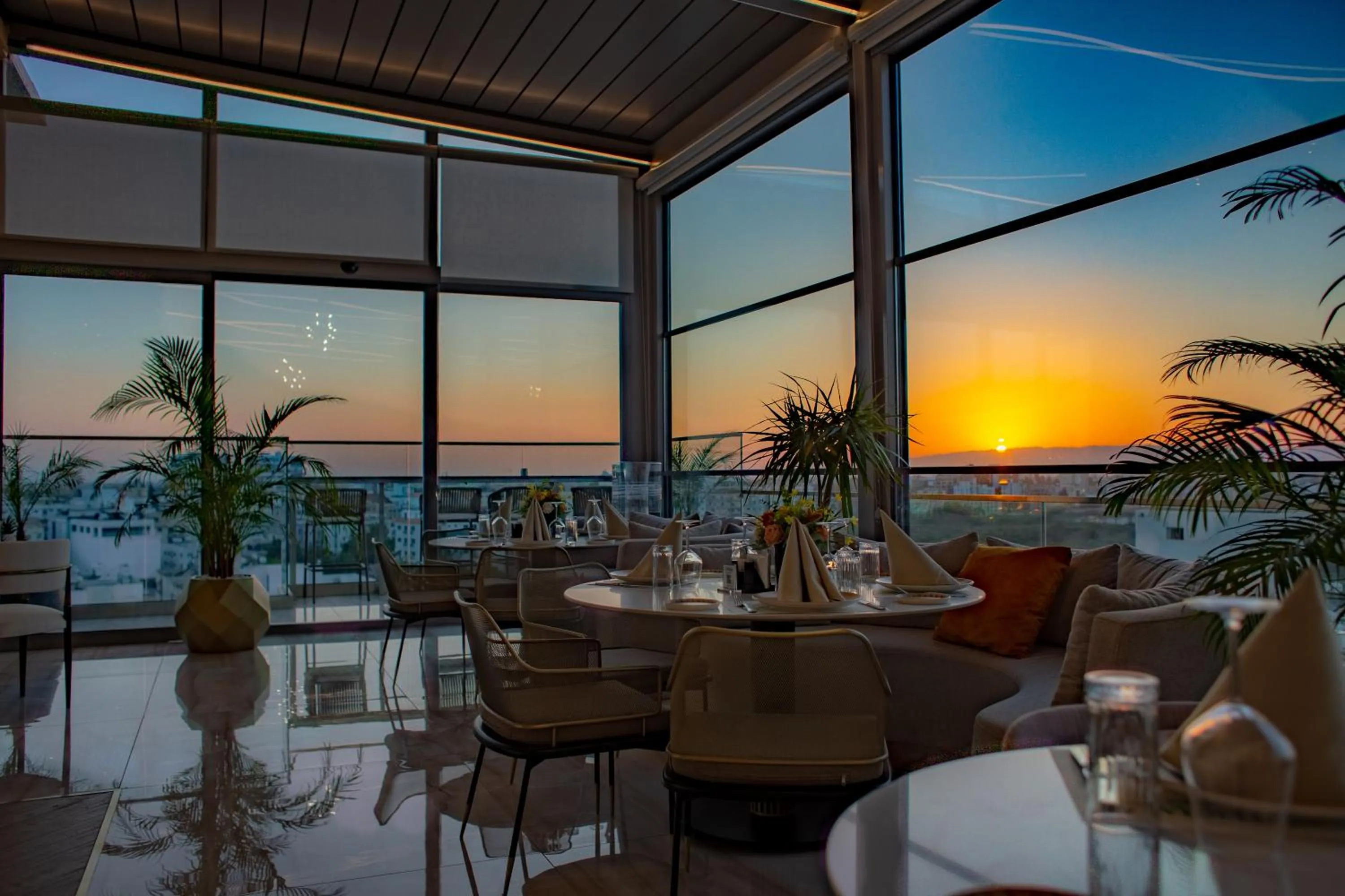 Restaurant/places to eat in La Terrazza Hotel