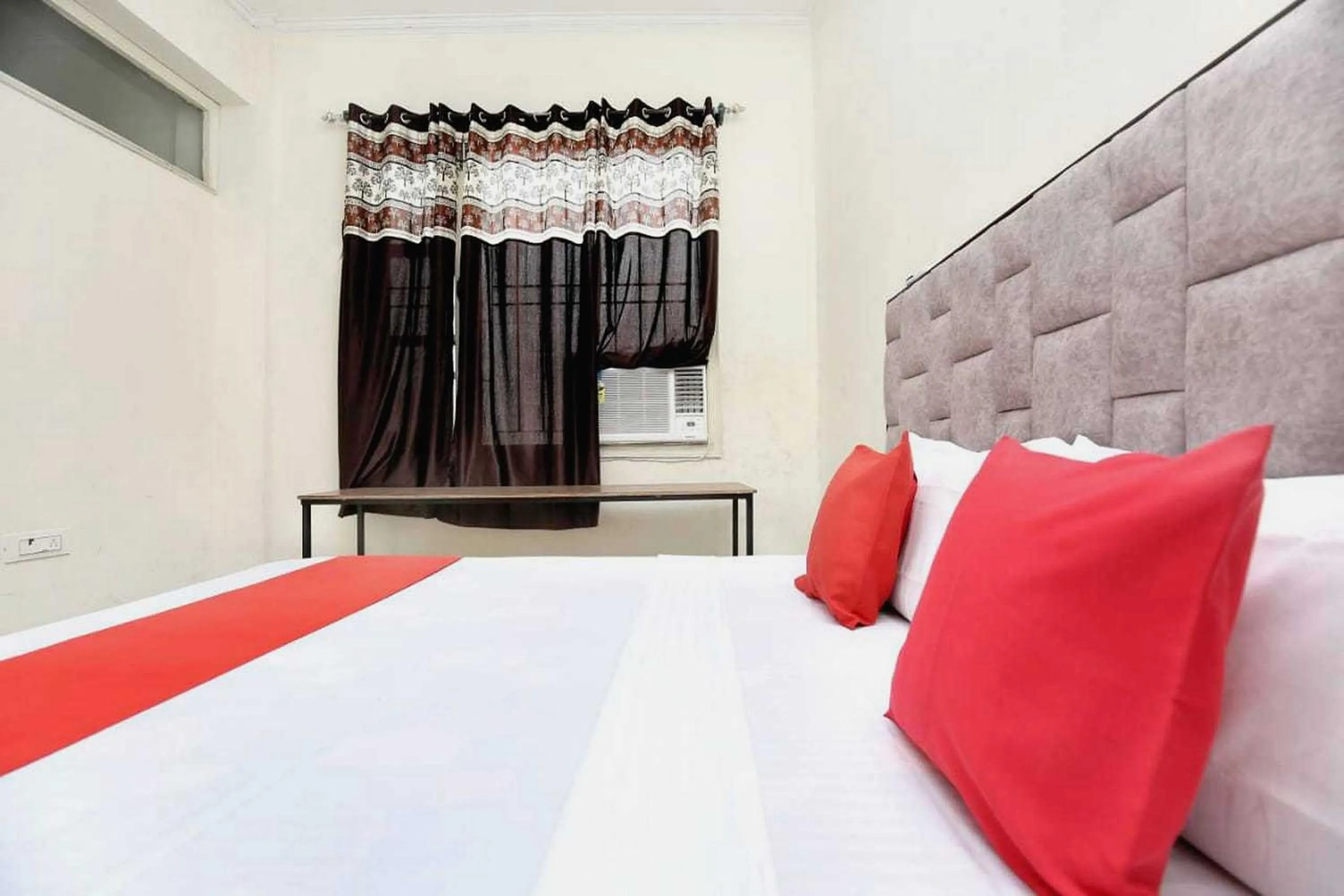 Bedroom in OYO 91941 Hotel golden crown