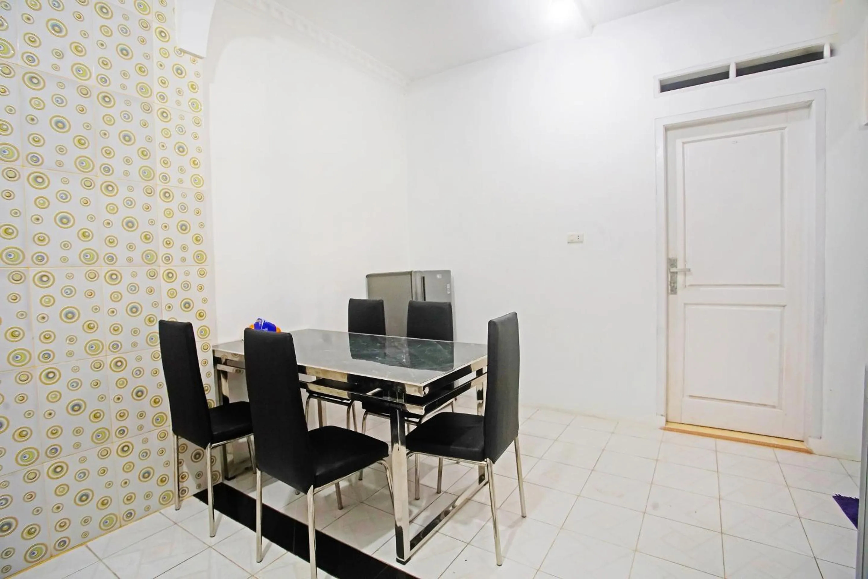 Lobby or reception in OYO 91460 Guest House Kencana Syariah