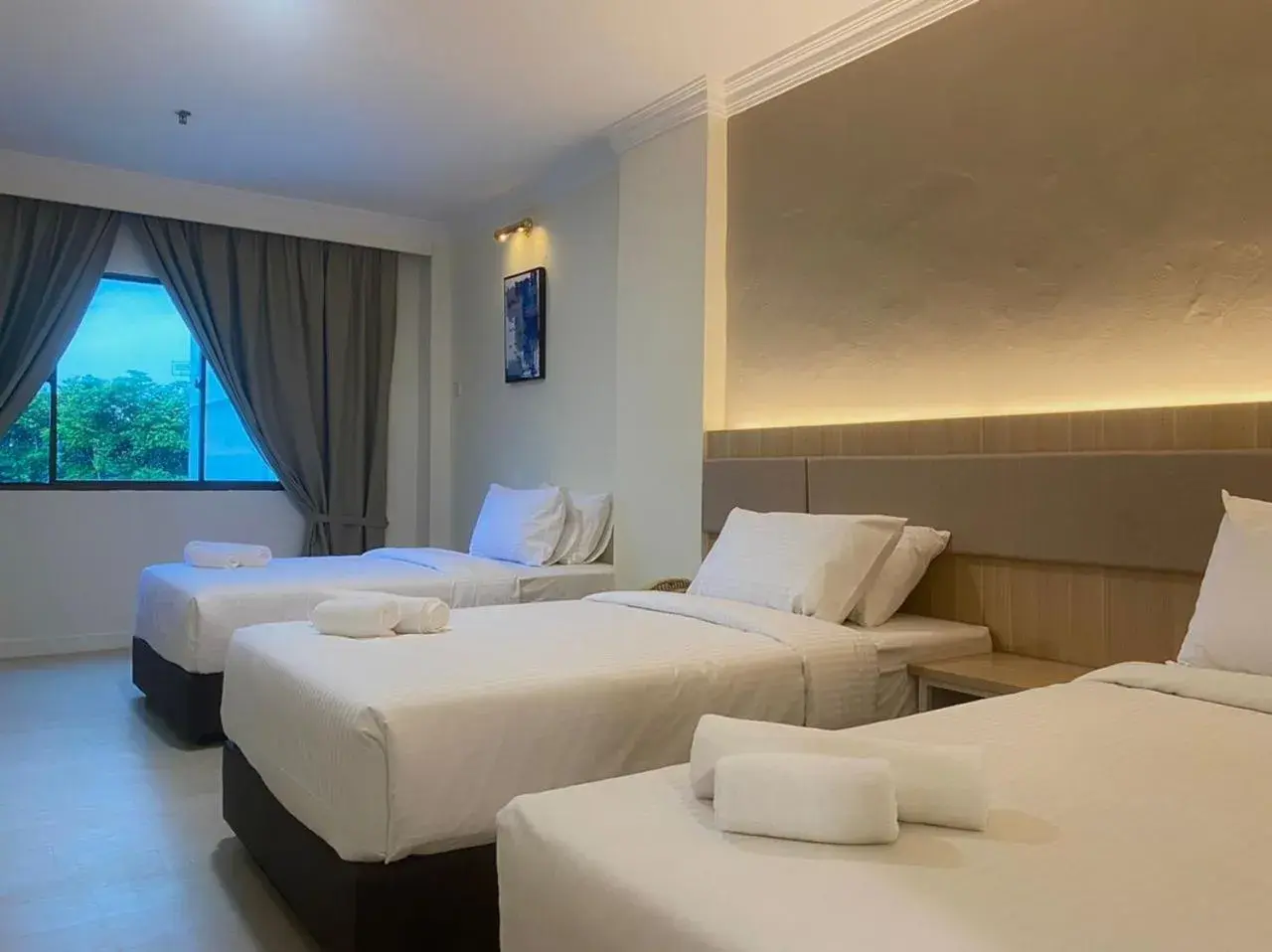 Superior Triple Room in SWISS AVENUE HOTEL Superior Triple Room in SWISS AVENUE HOTEL