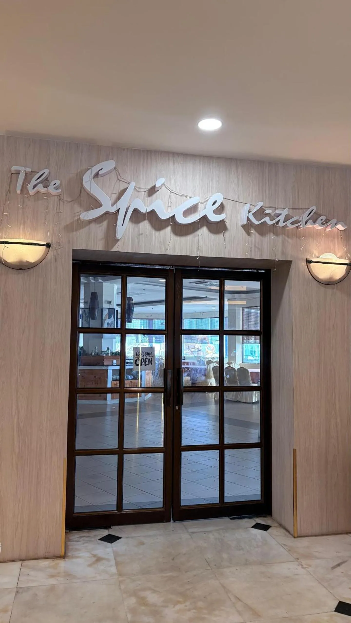 Restaurant/places to eat in SWISS AVENUE HOTEL