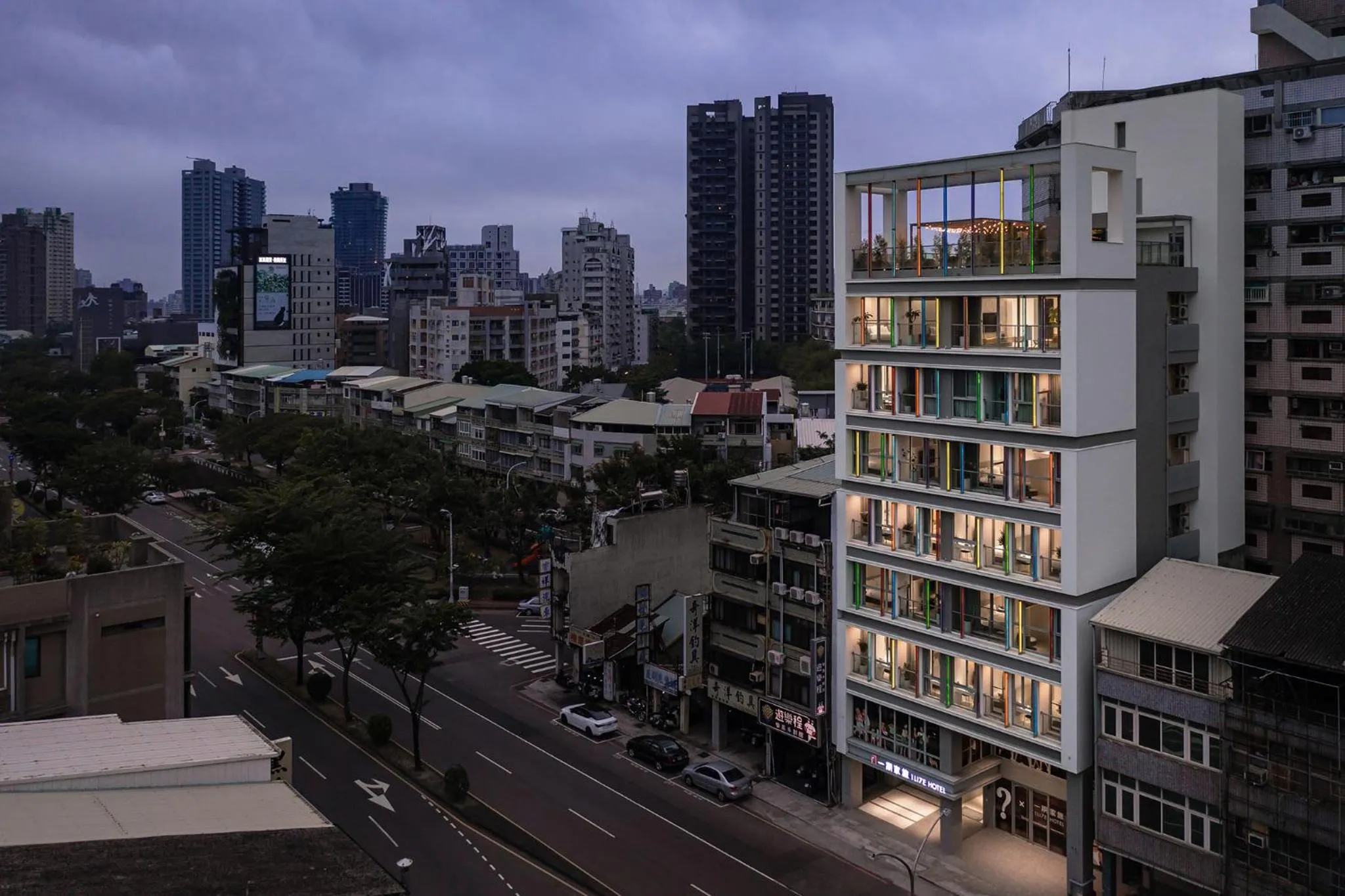 Property building in 1LI7E Hotel