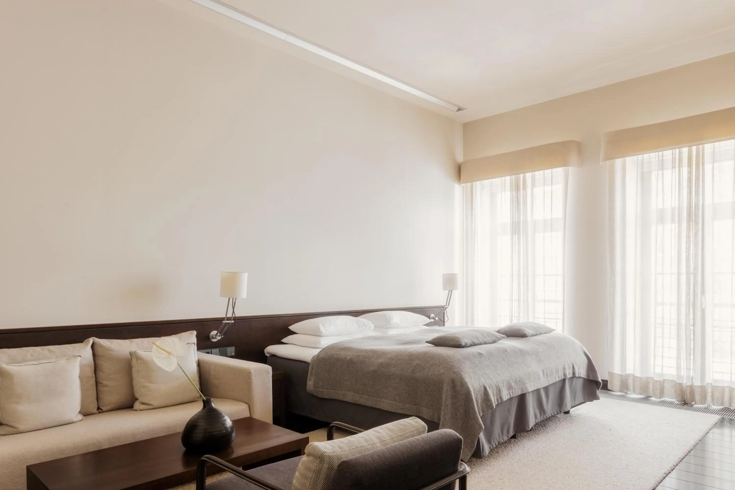 Bedroom, Bed in Hotel Bergs Suites