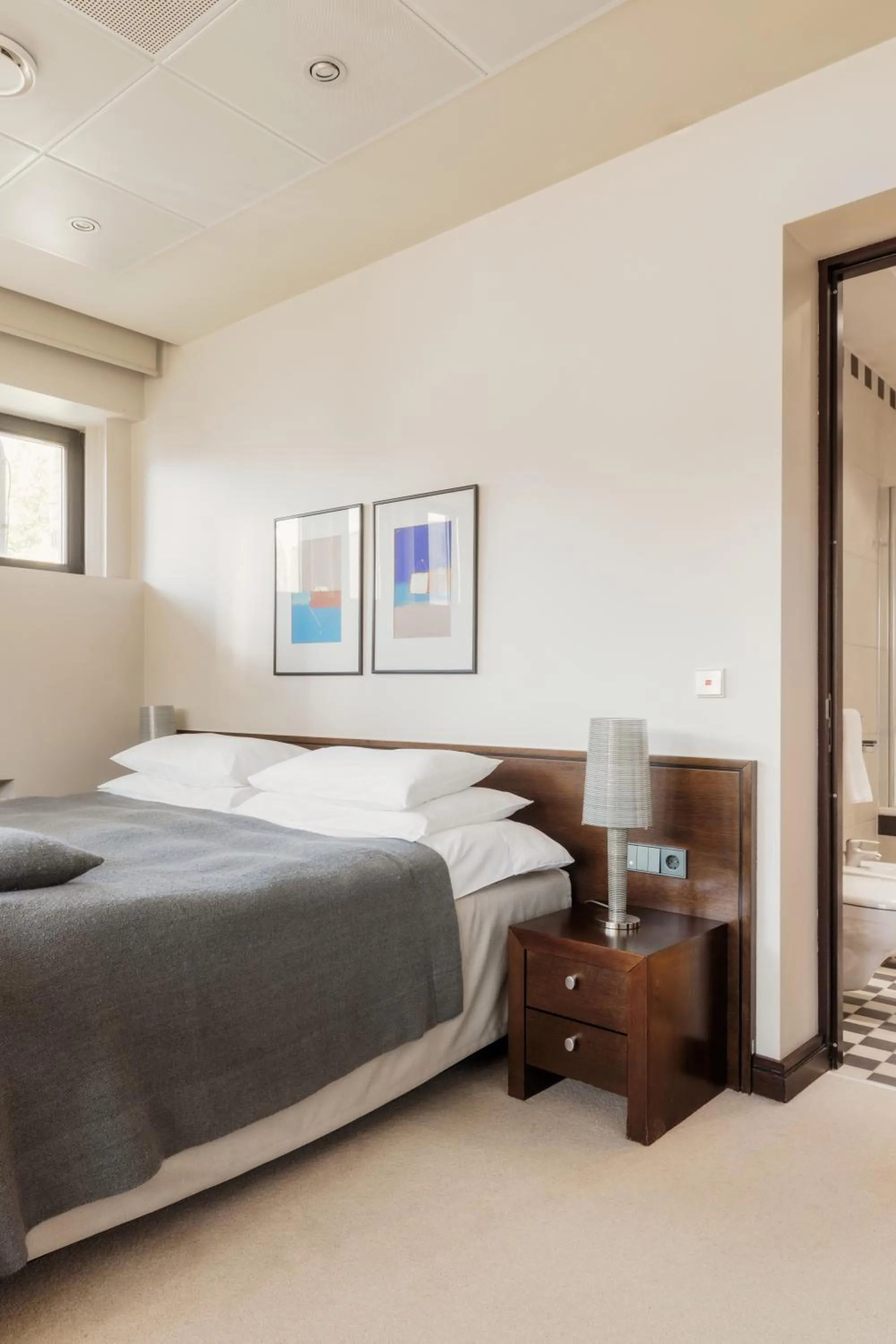 Bedroom, Bed in Hotel Bergs Suites