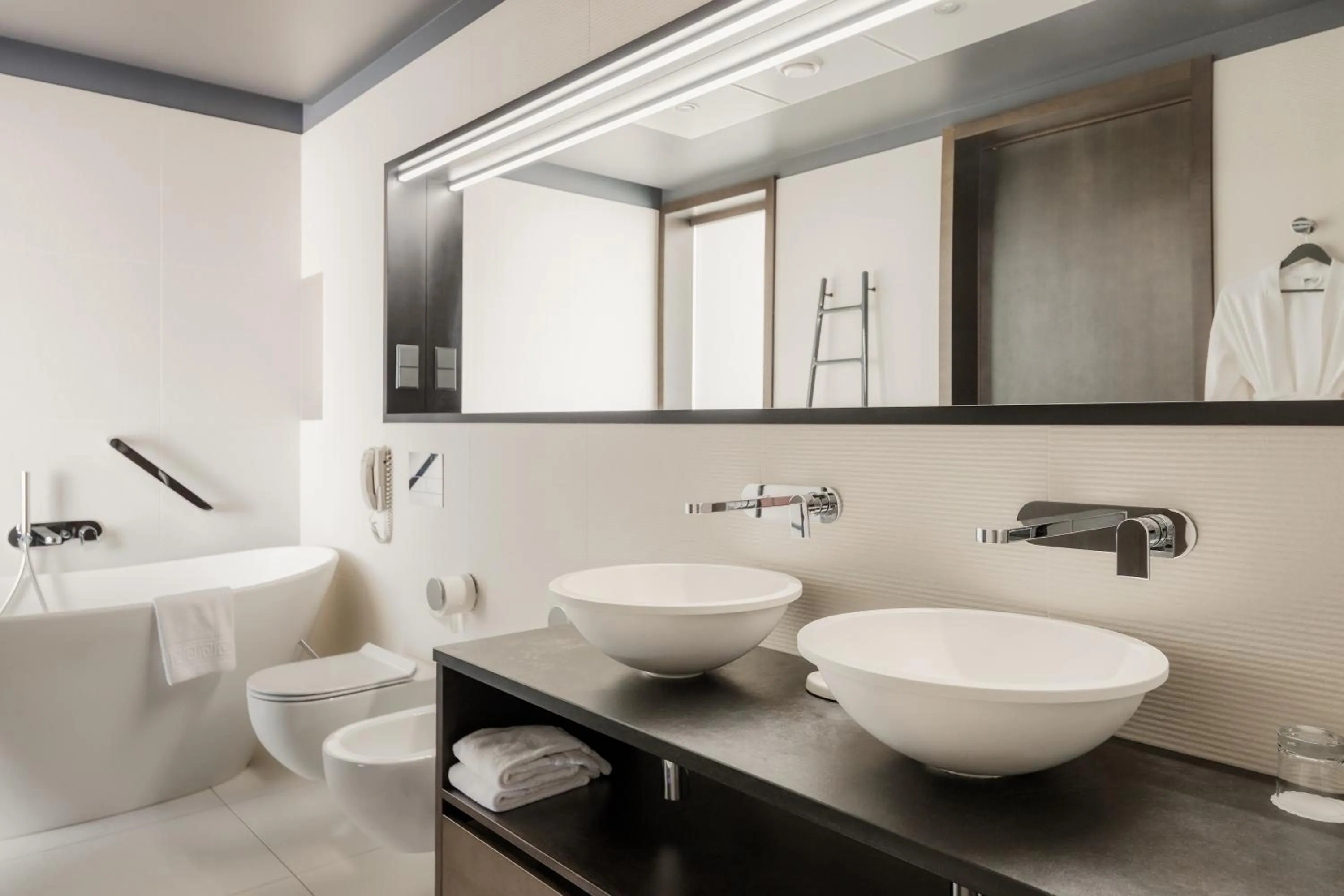 Bathroom in Hotel Bergs Suites