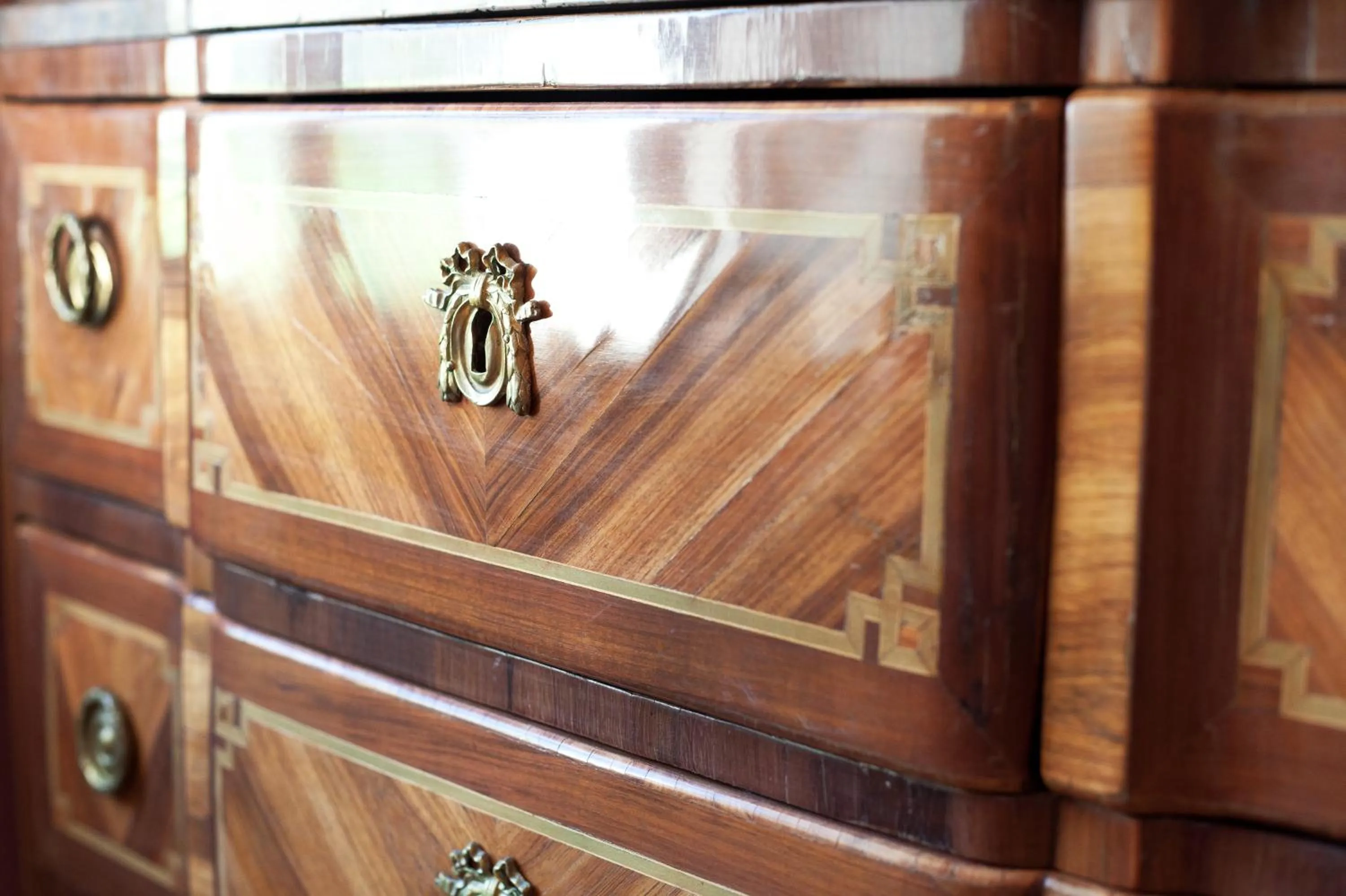 Decorative detail in Relais & Château Louise de La Vallière