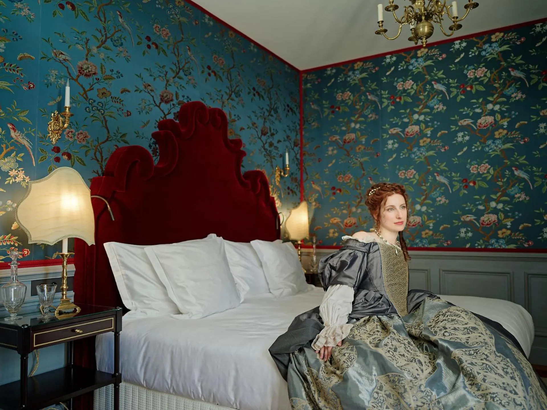 Bed in Relais & Château Louise de La Vallière
