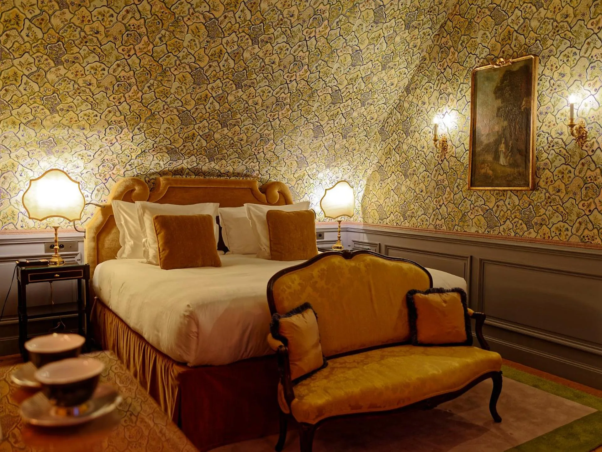 Bed in Relais & Château Louise de La Vallière