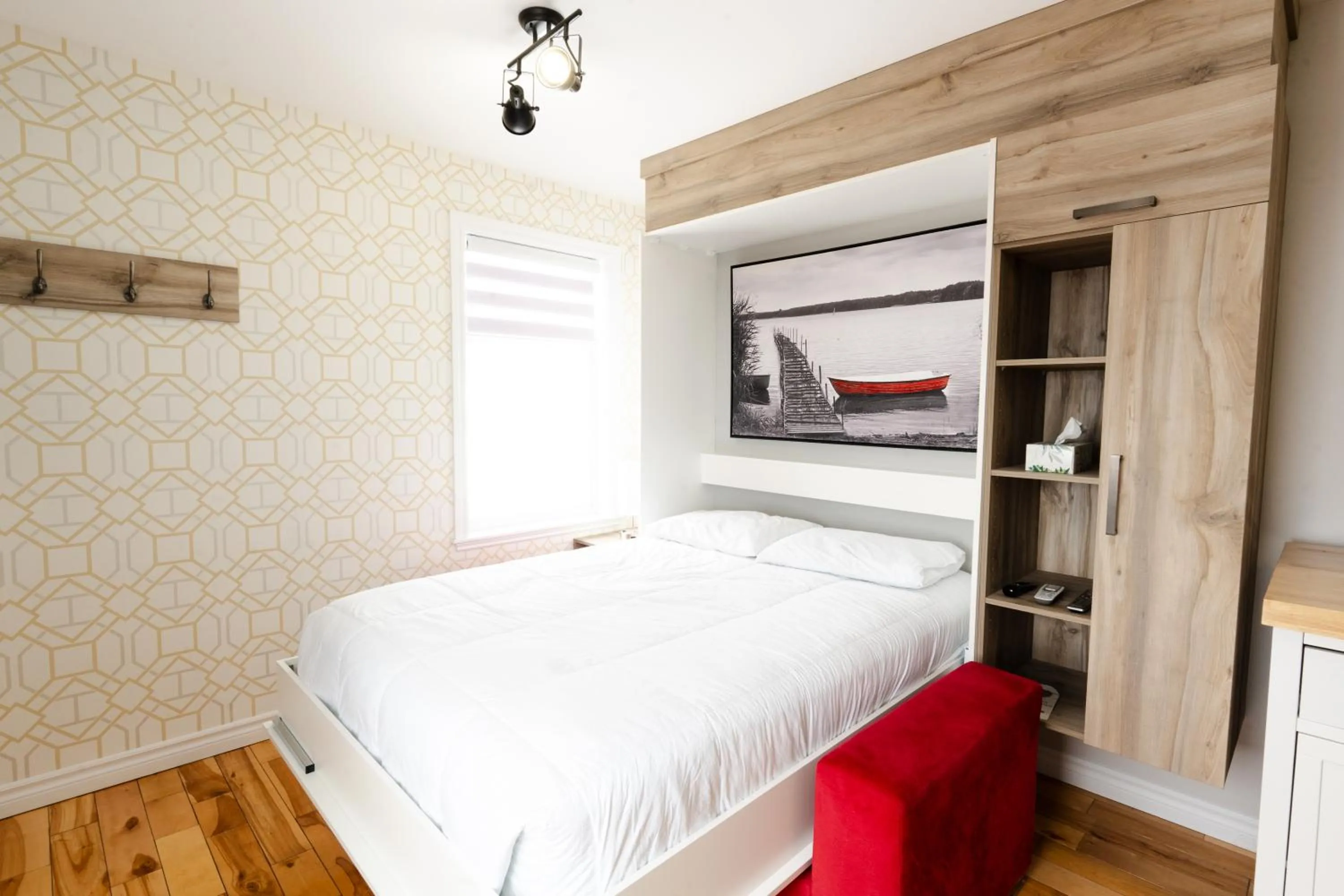 Photo of the whole room, Bed in Hôtel les quatre bonheurs