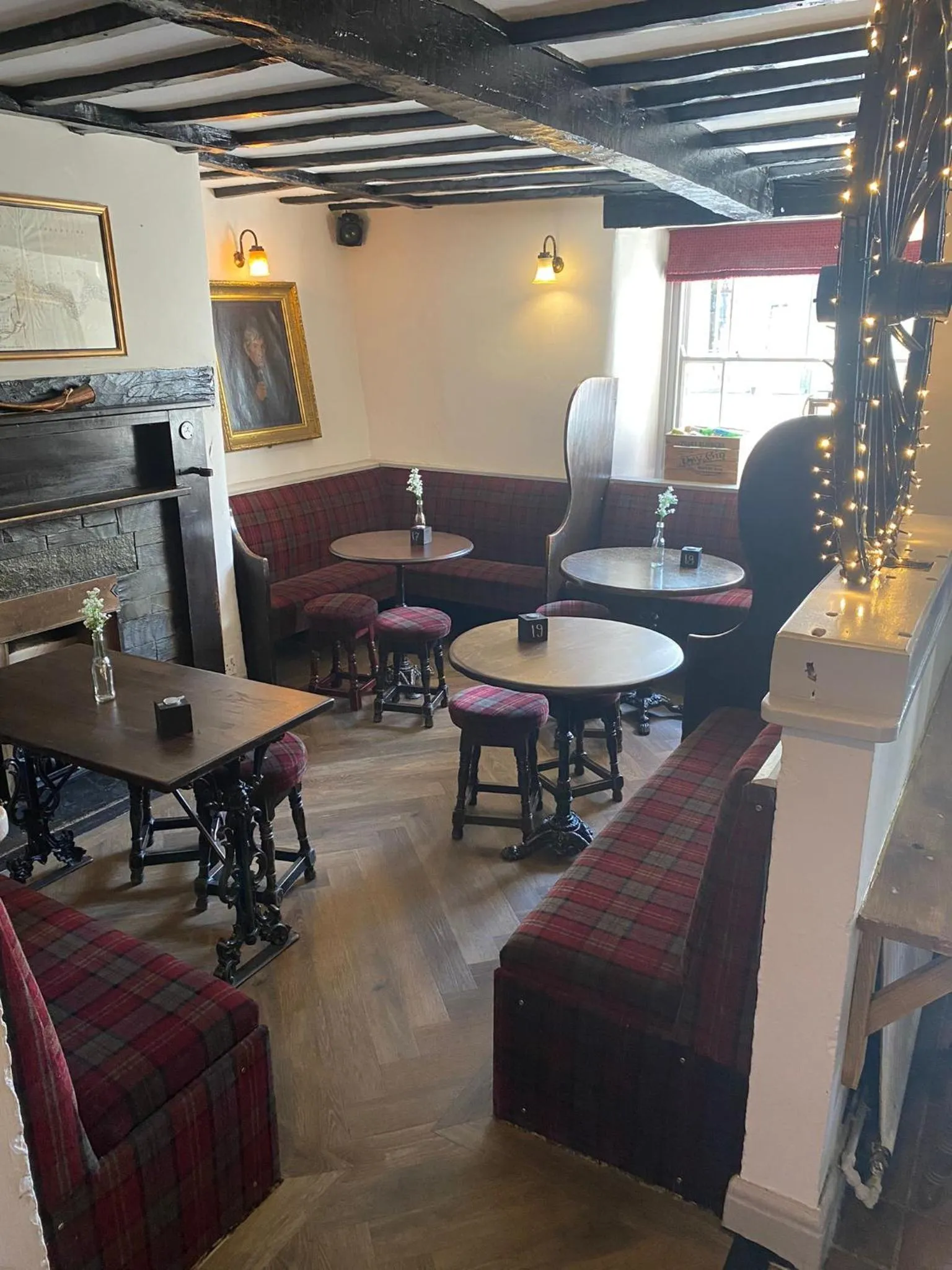 Lounge or bar in George Hotel