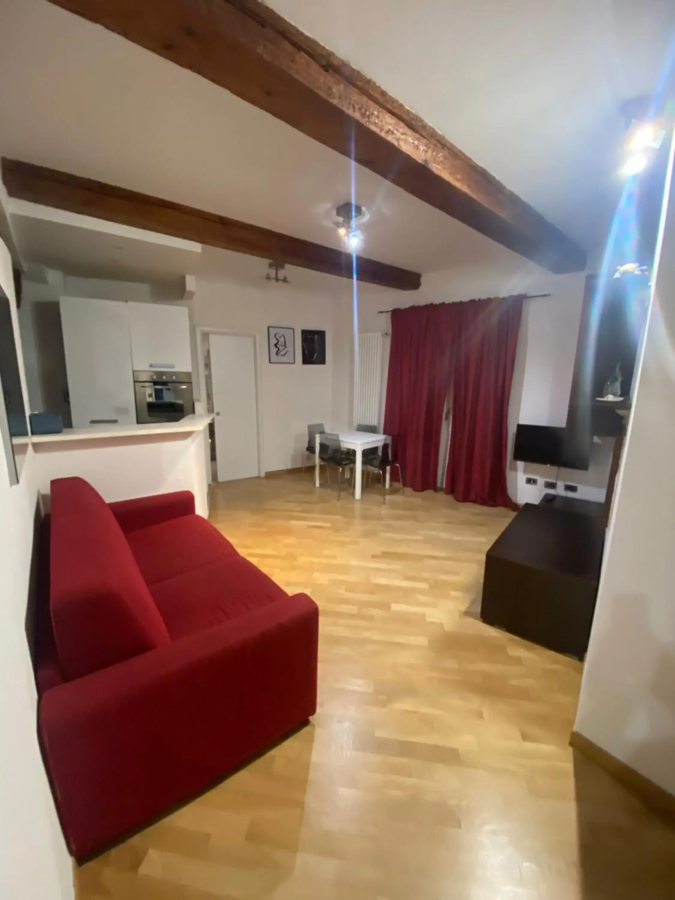 One-Bedroom Apartment with Balcony - single occupancy in B&B and Home La Piazzetta della Pioggia One-Bedroom Apartment with Balcony - single occupancy in B&B and Home La Piazzetta della Pioggia