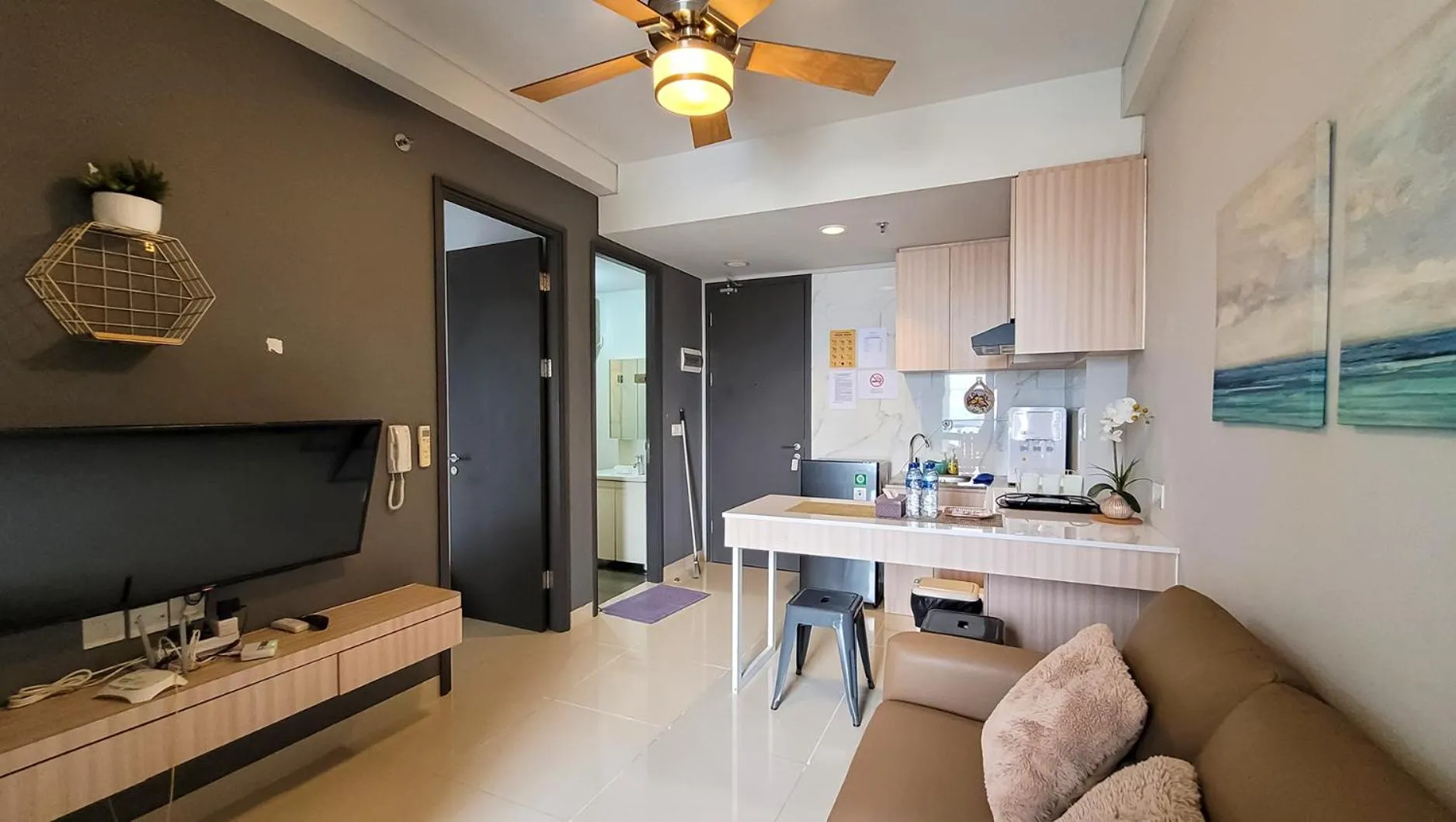 TV and multimedia in Palam Mansion at Apartment One Residence