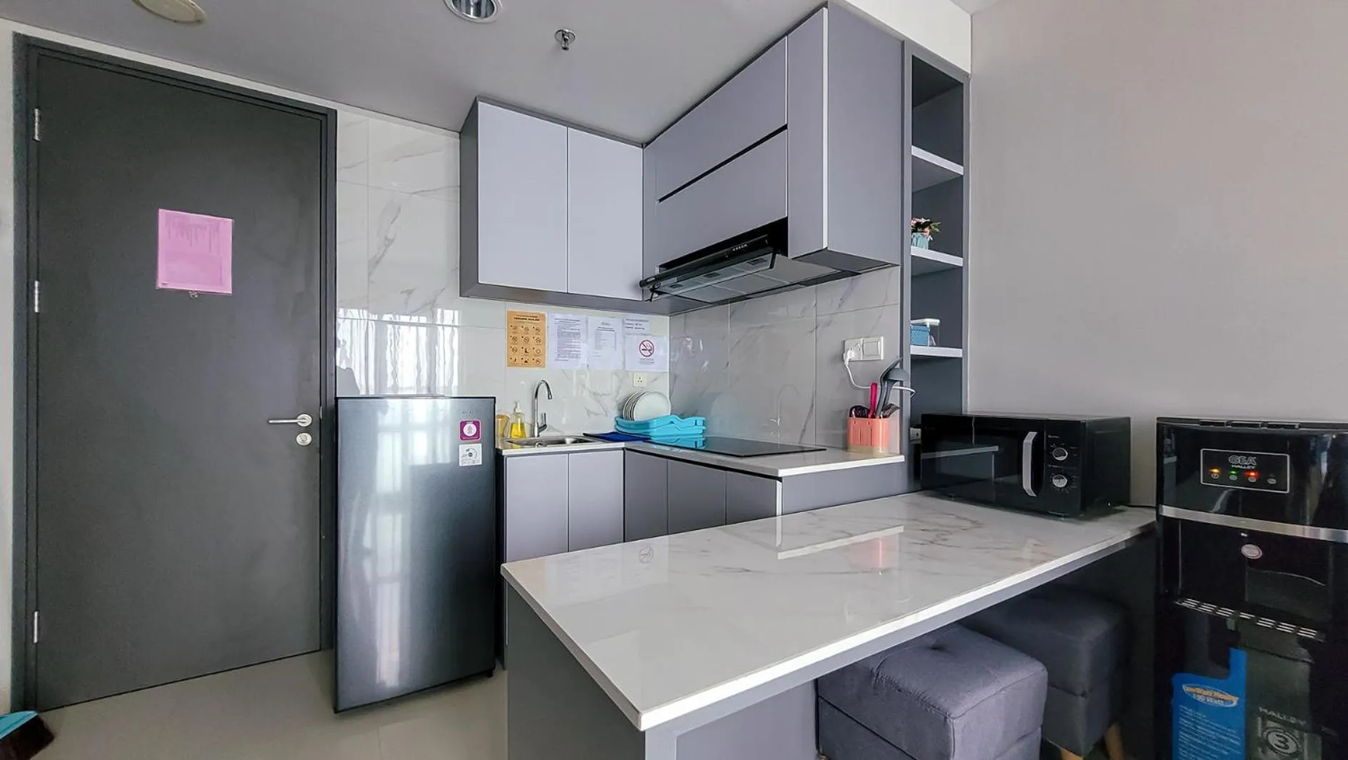 Kitchen or kitchenette in Palam Mansion at Apartment One Residence