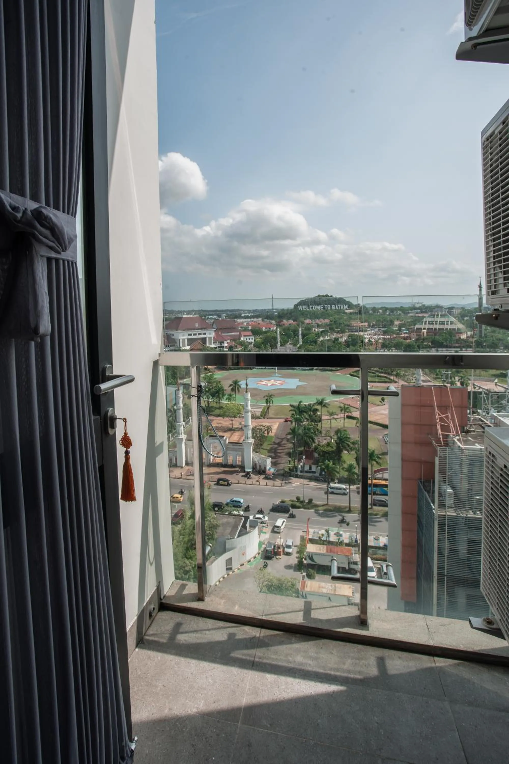Balcony/Terrace in Palam Mansion at Apartment One Residence
