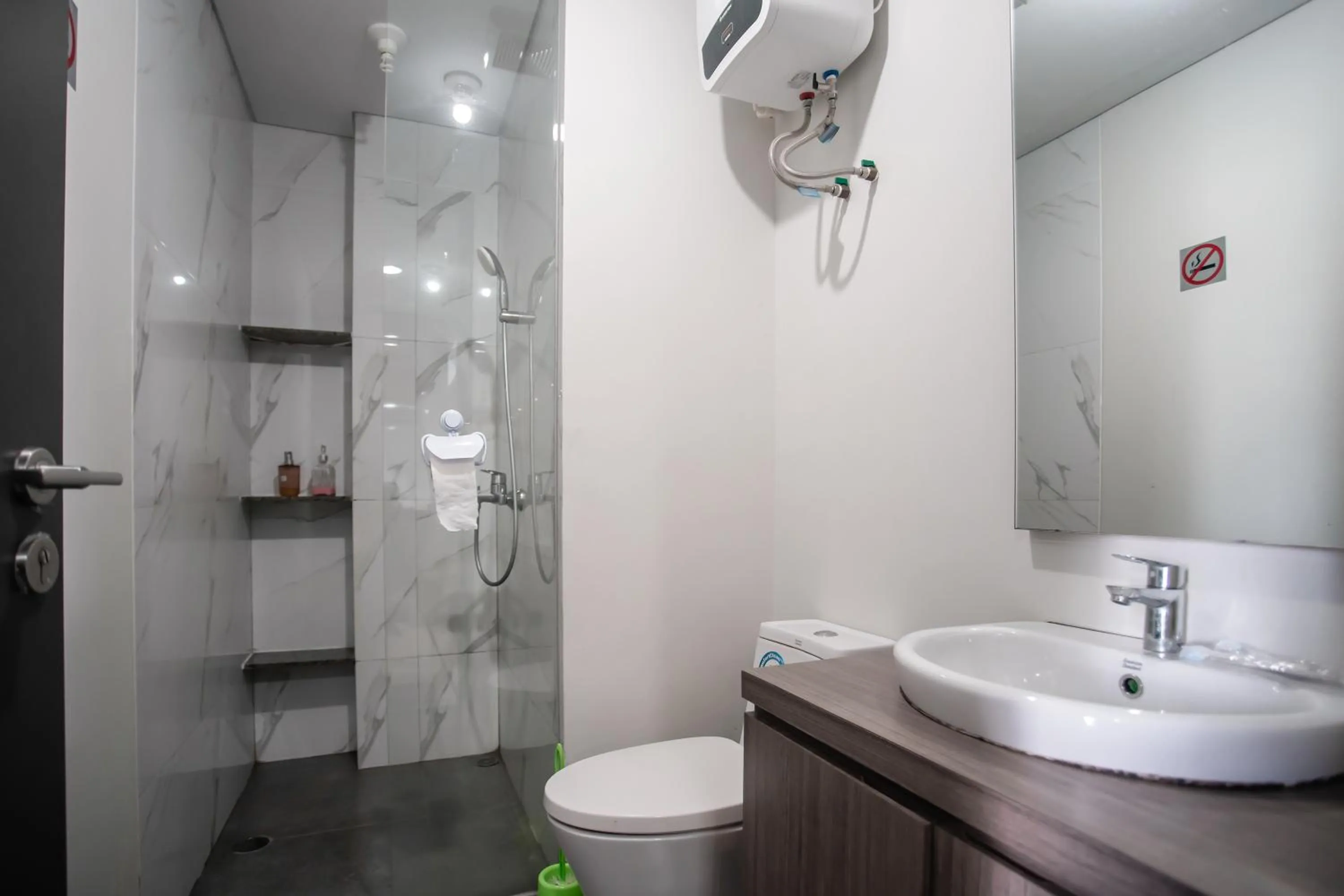 Shower in Palam Mansion at Apartment One Residence